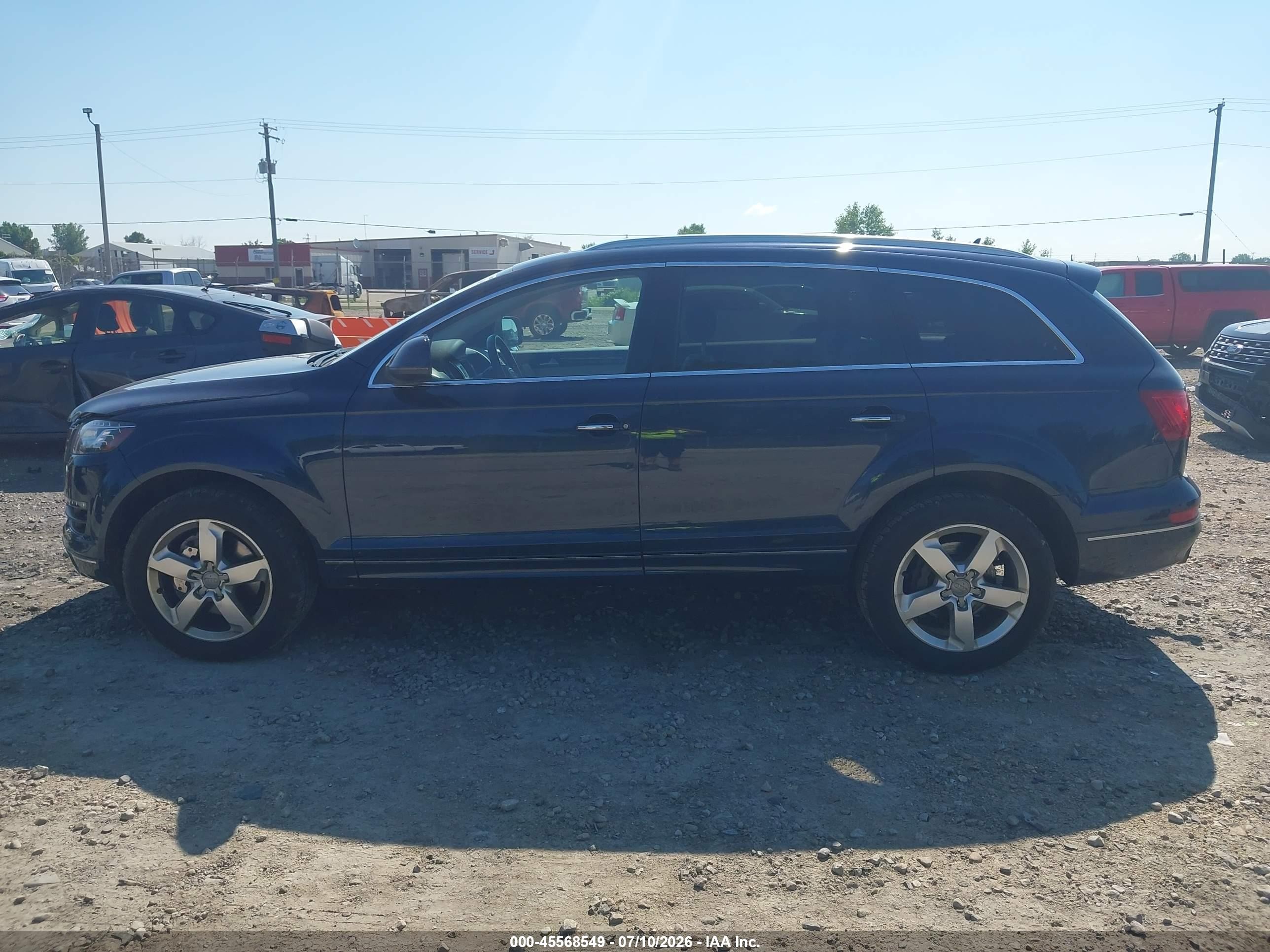 2015 Audi Q7 3.0t Premium Синий vin: WA1LGAFE9FD014234