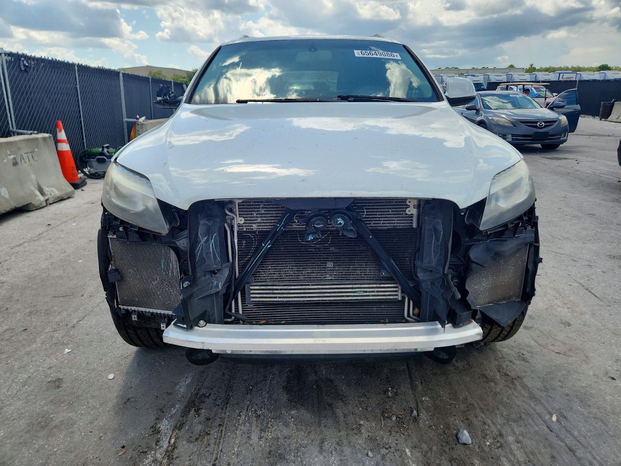 2015 Audi Q7 Premium Plus White vin: WA1LGAFE9FD014606