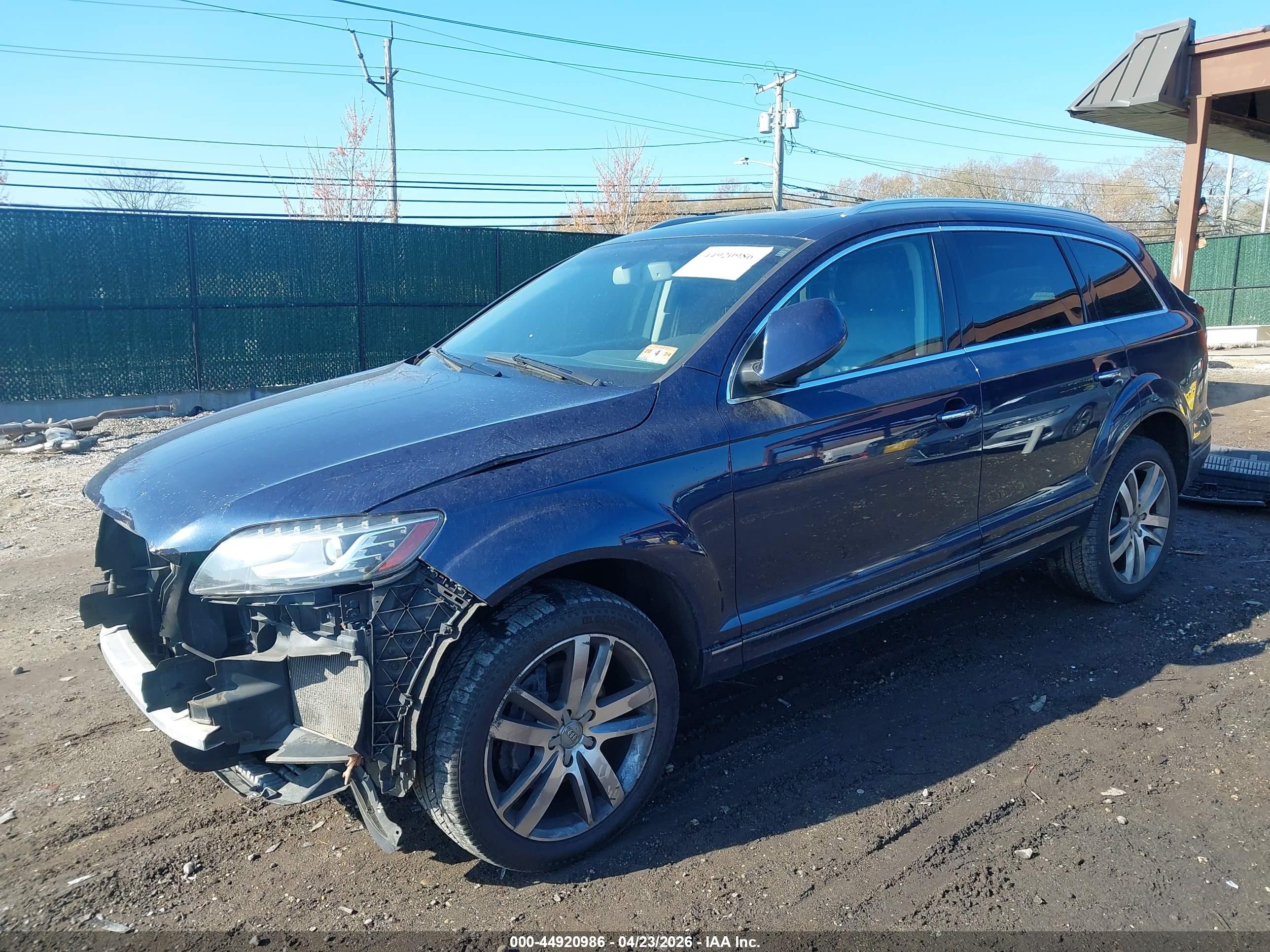 2015 Audi Q7 3.0t Premium Black vin: WA1LGAFE9FD015027