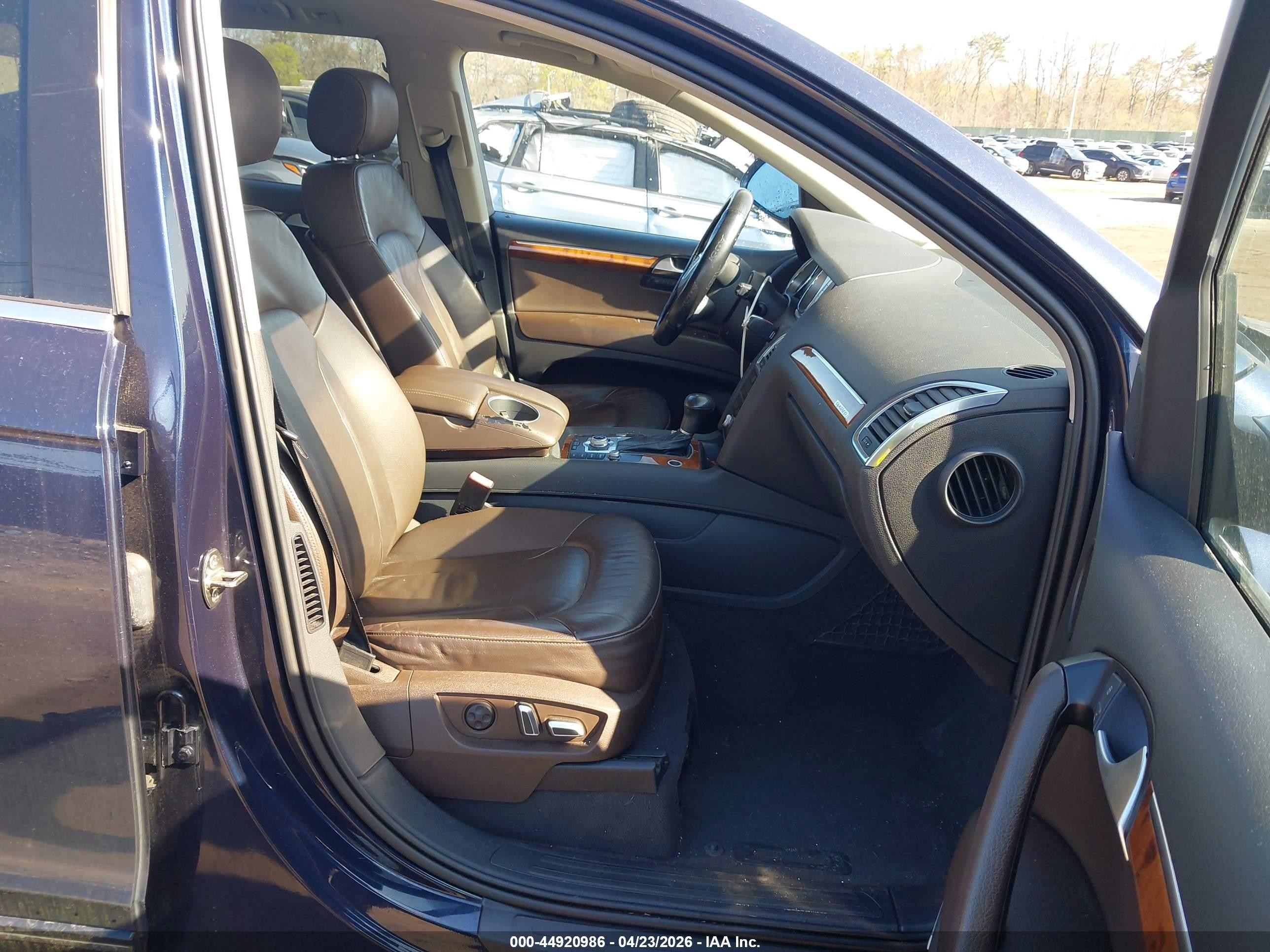 2015 Audi Q7 3.0t Premium Black vin: WA1LGAFE9FD015027
