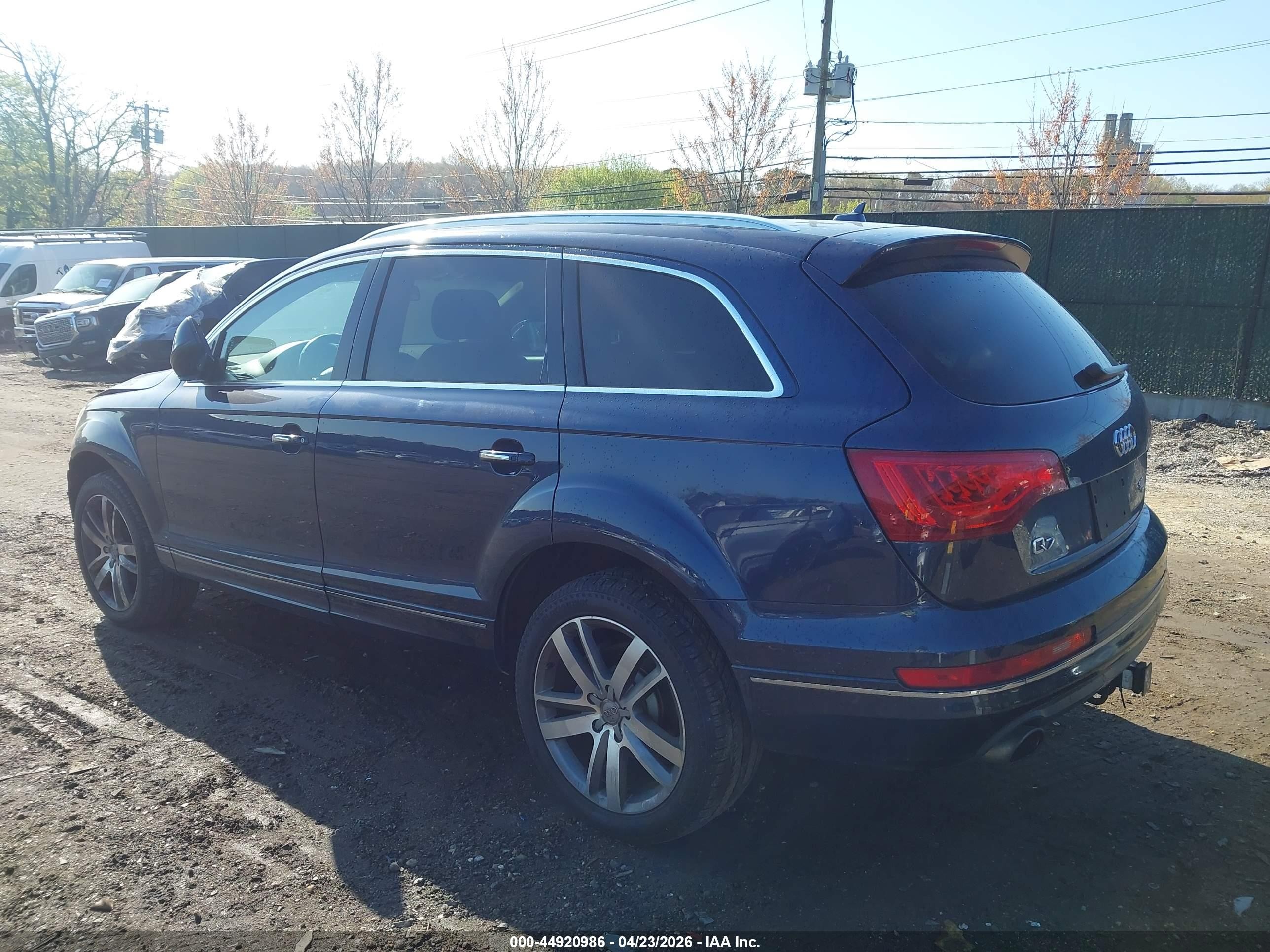 2015 Audi Q7 3.0t Premium Black vin: WA1LGAFE9FD015027
