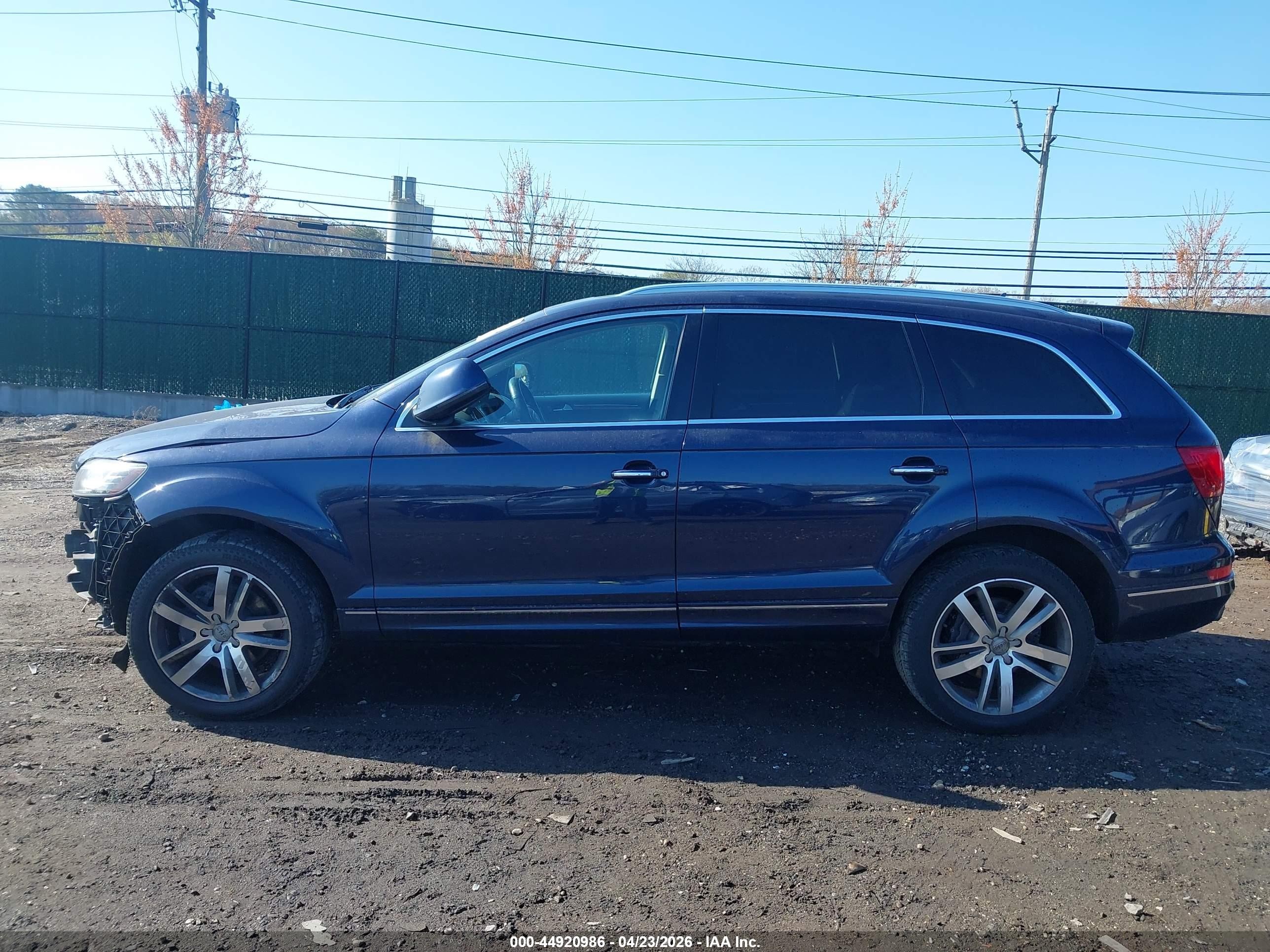 2015 Audi Q7 3.0t Premium Black vin: WA1LGAFE9FD015027