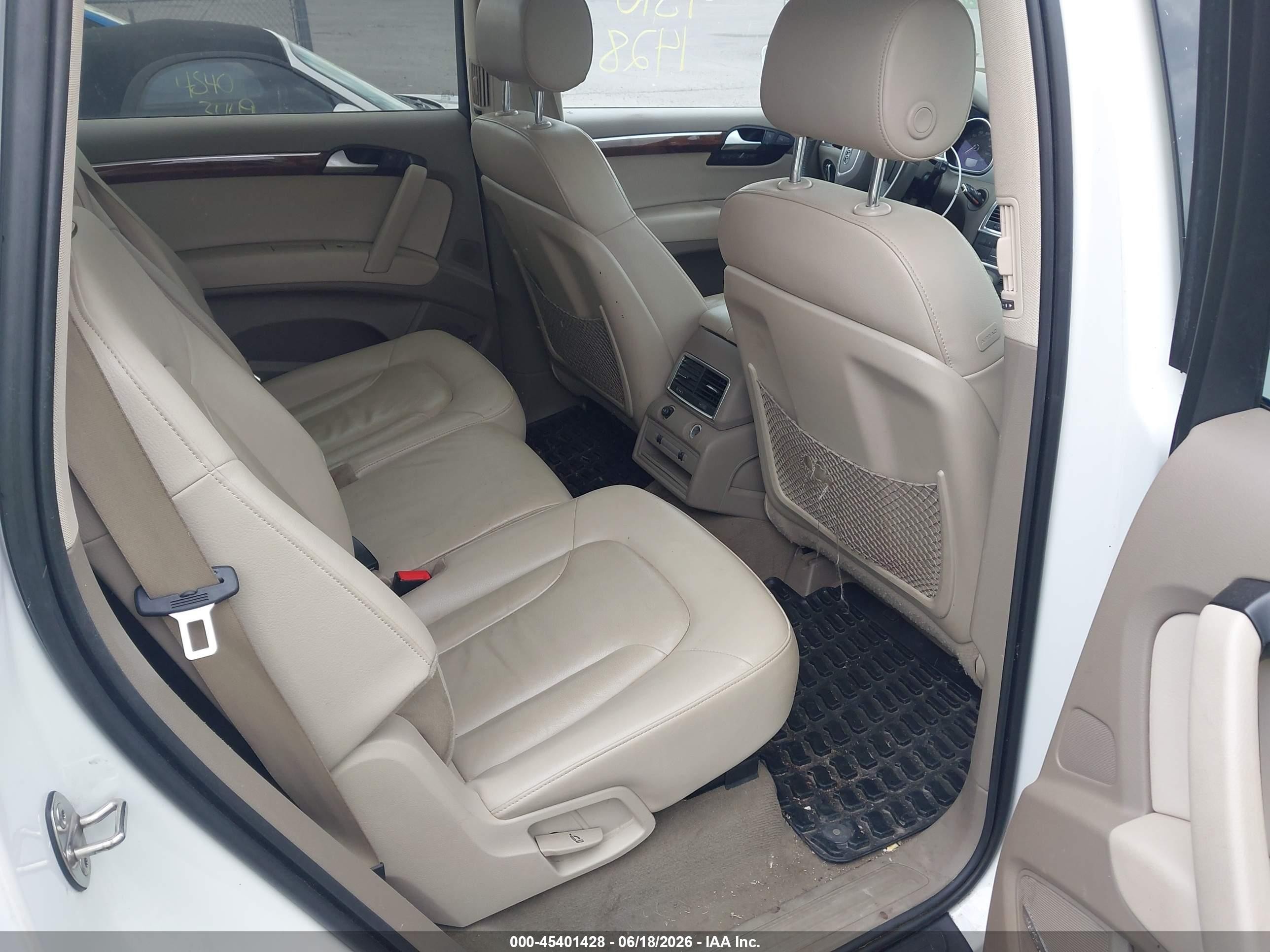 2015 Audi Q7 3.0t Premium White vin: WA1LGAFE9FD019191