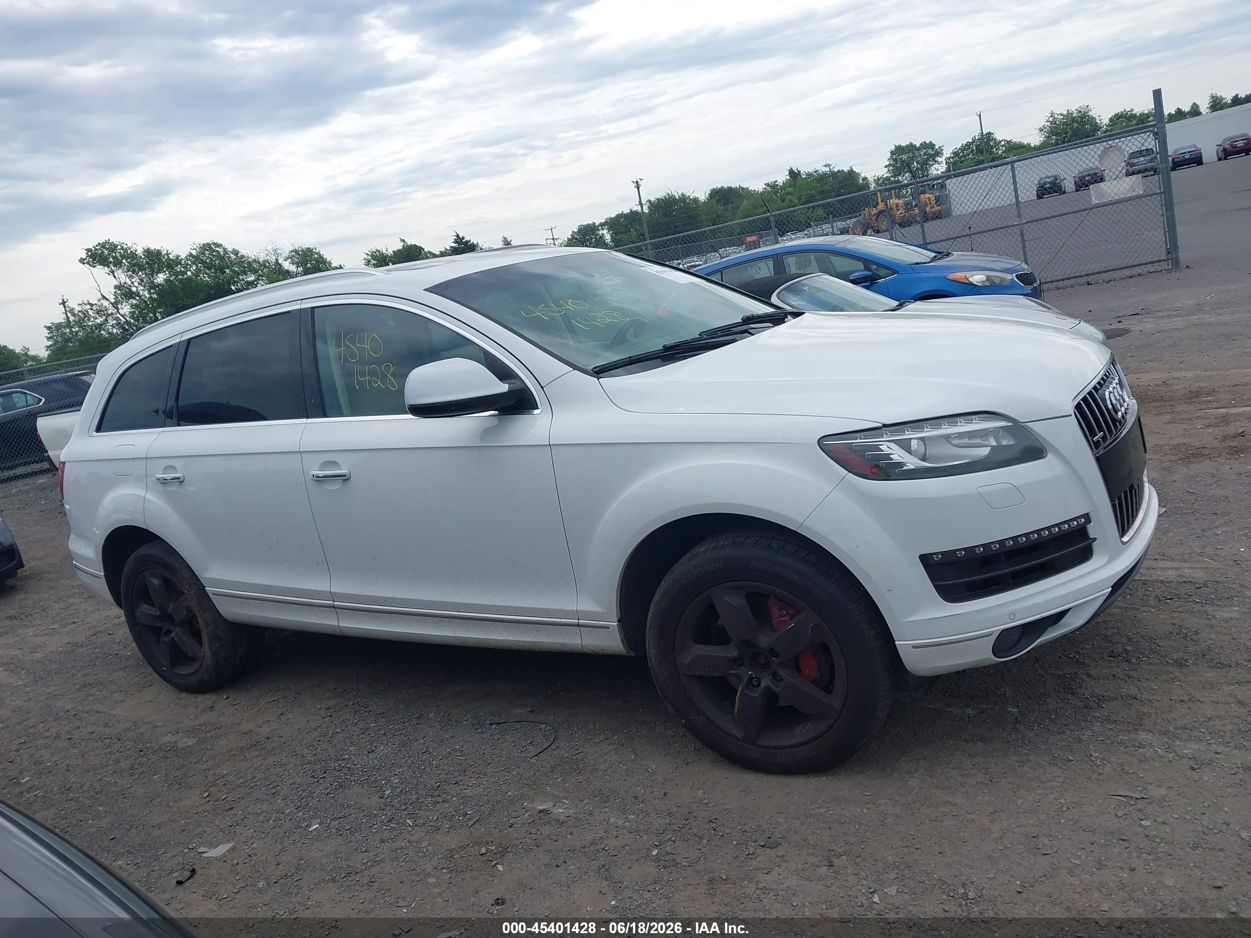 2015 Audi Q7 3.0t Premium White vin: WA1LGAFE9FD019191