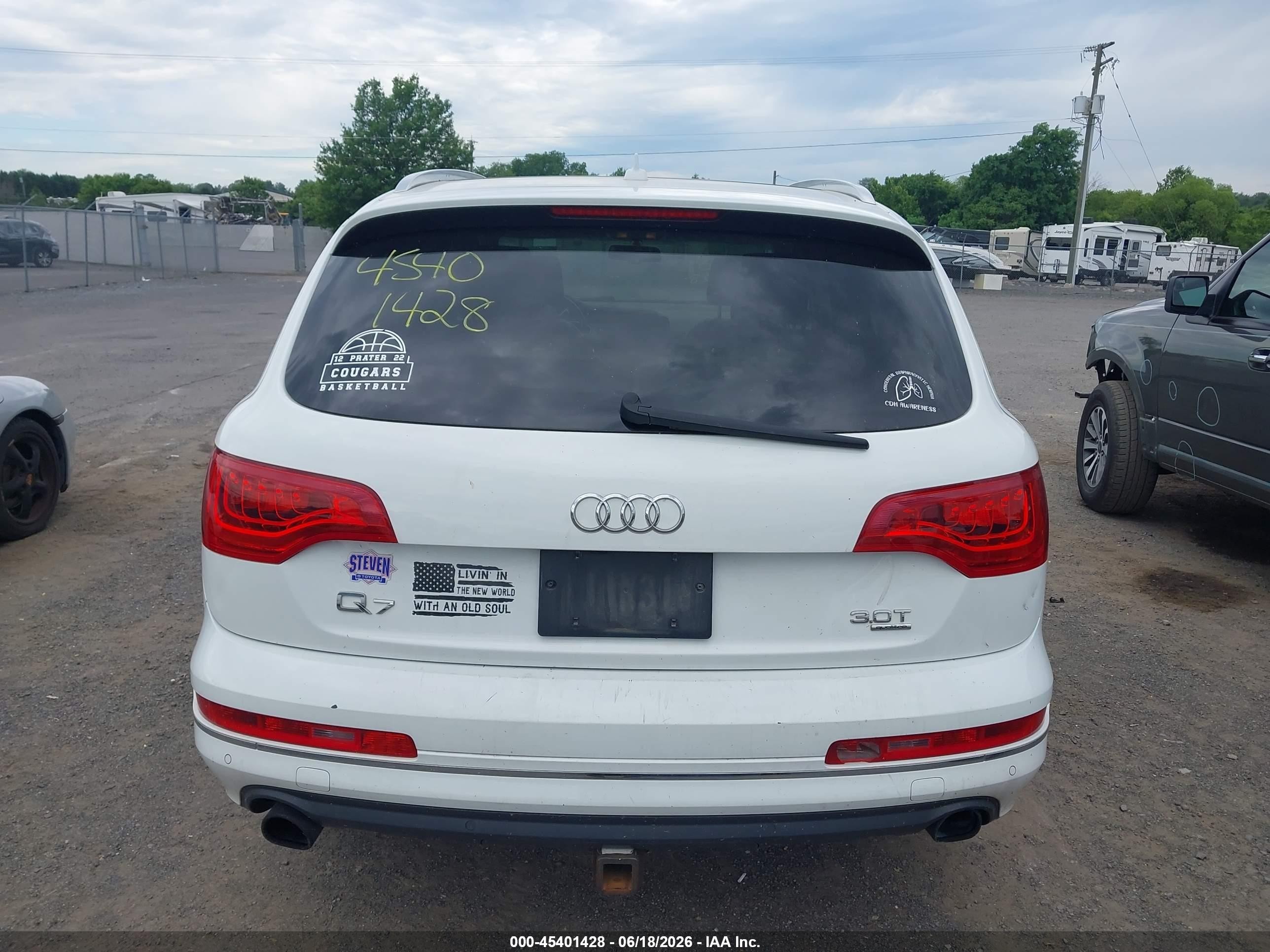 2015 Audi Q7 3.0t Premium White vin: WA1LGAFE9FD019191