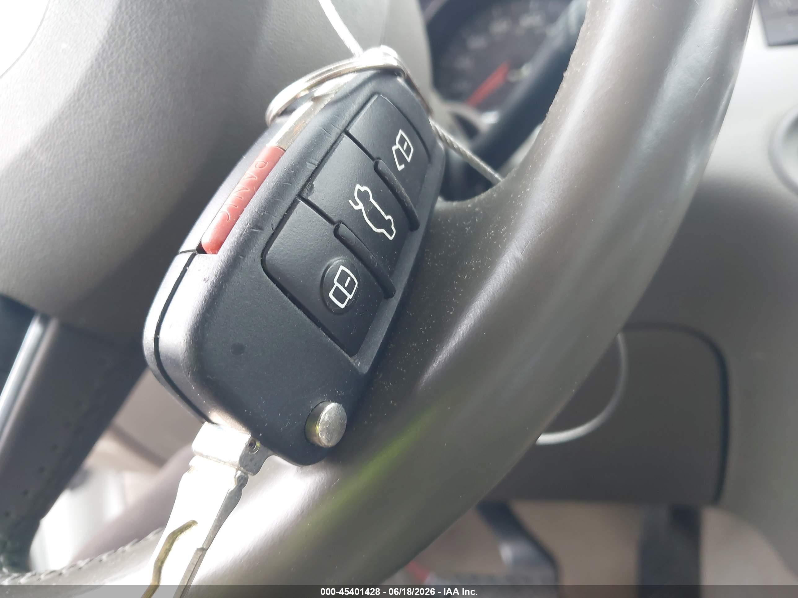 2015 Audi Q7 3.0t Premium White vin: WA1LGAFE9FD019191