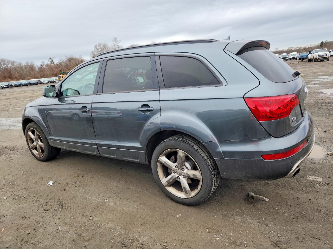 2015 Audi Q7 Premium Plus Gray vin: WA1LGAFE9FD028943