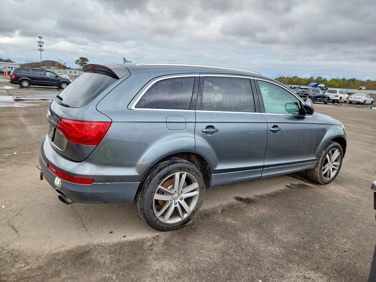 2013 Audi Q7 Premium Plus Gray vin: WA1LGAFEXDD015647