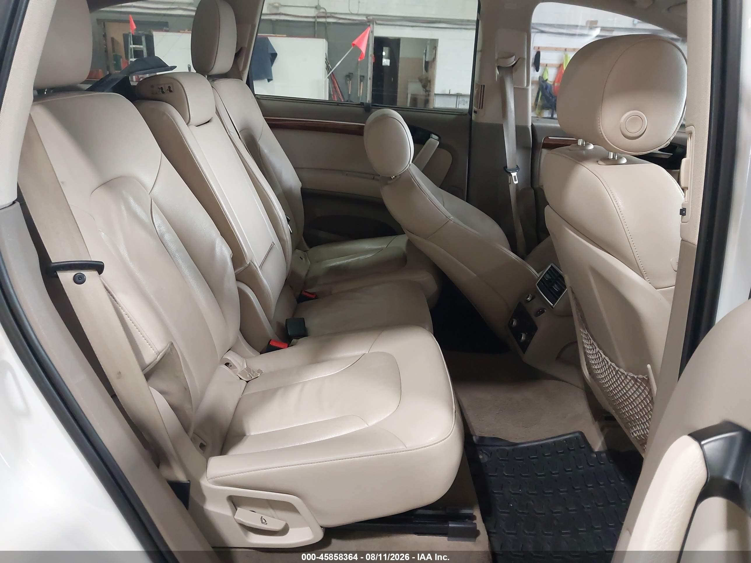 2014 Audi Q7 3.0t Premium White vin: WA1LGAFEXED009266