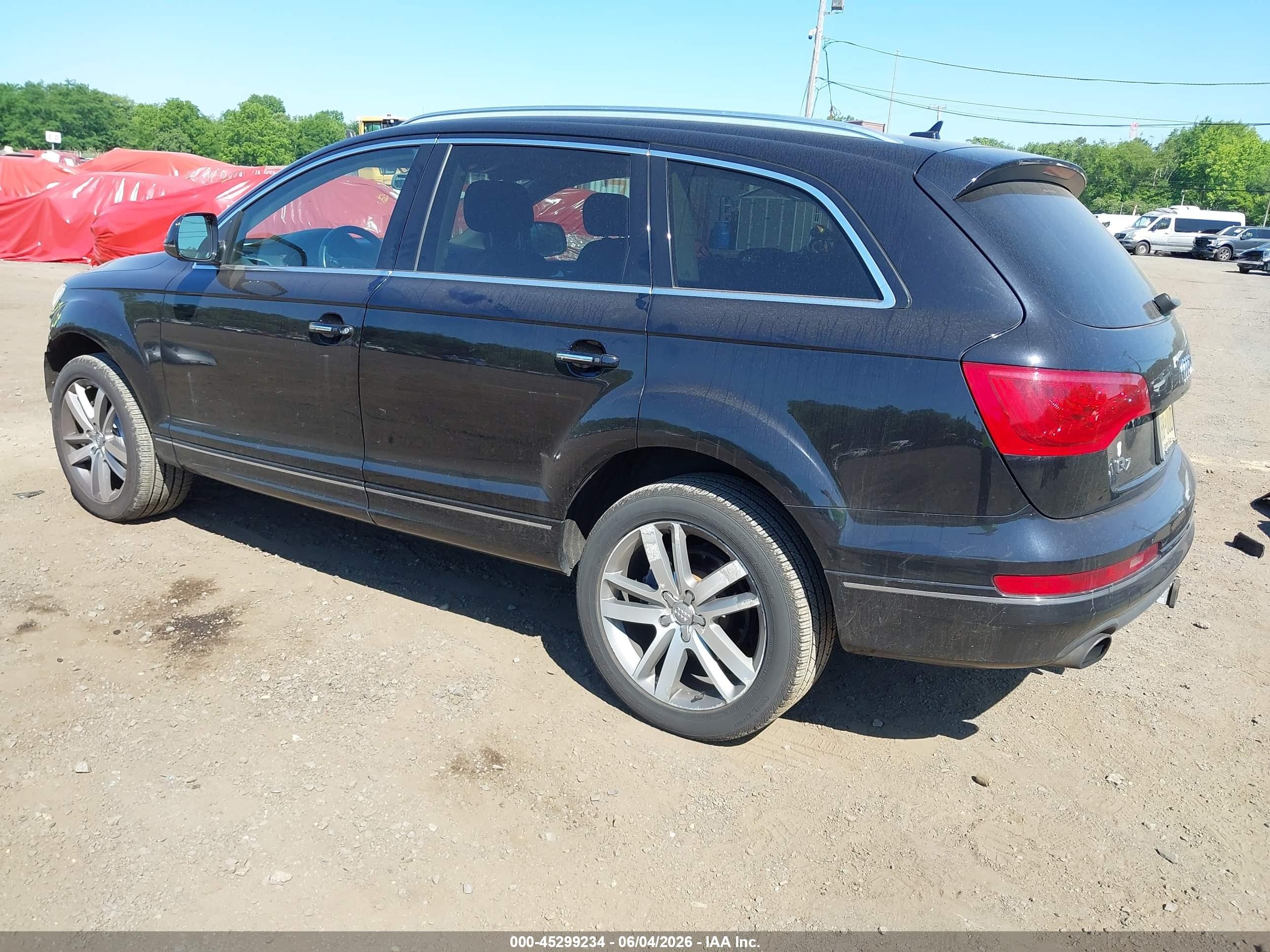 2015 Audi Q7 3.0t Premium Black vin: WA1LGAFEXFD002335