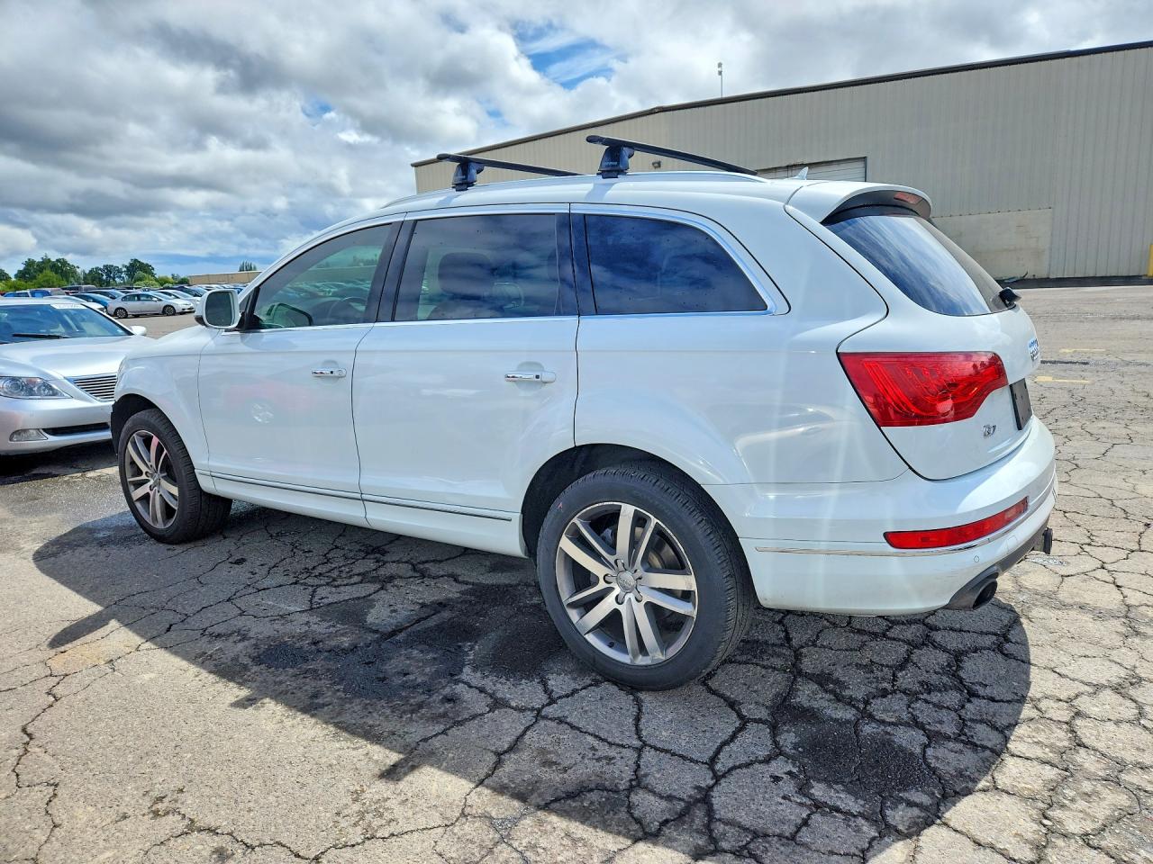 2015 Audi Q7 Premium Plus White vin: WA1LGAFEXFD006241
