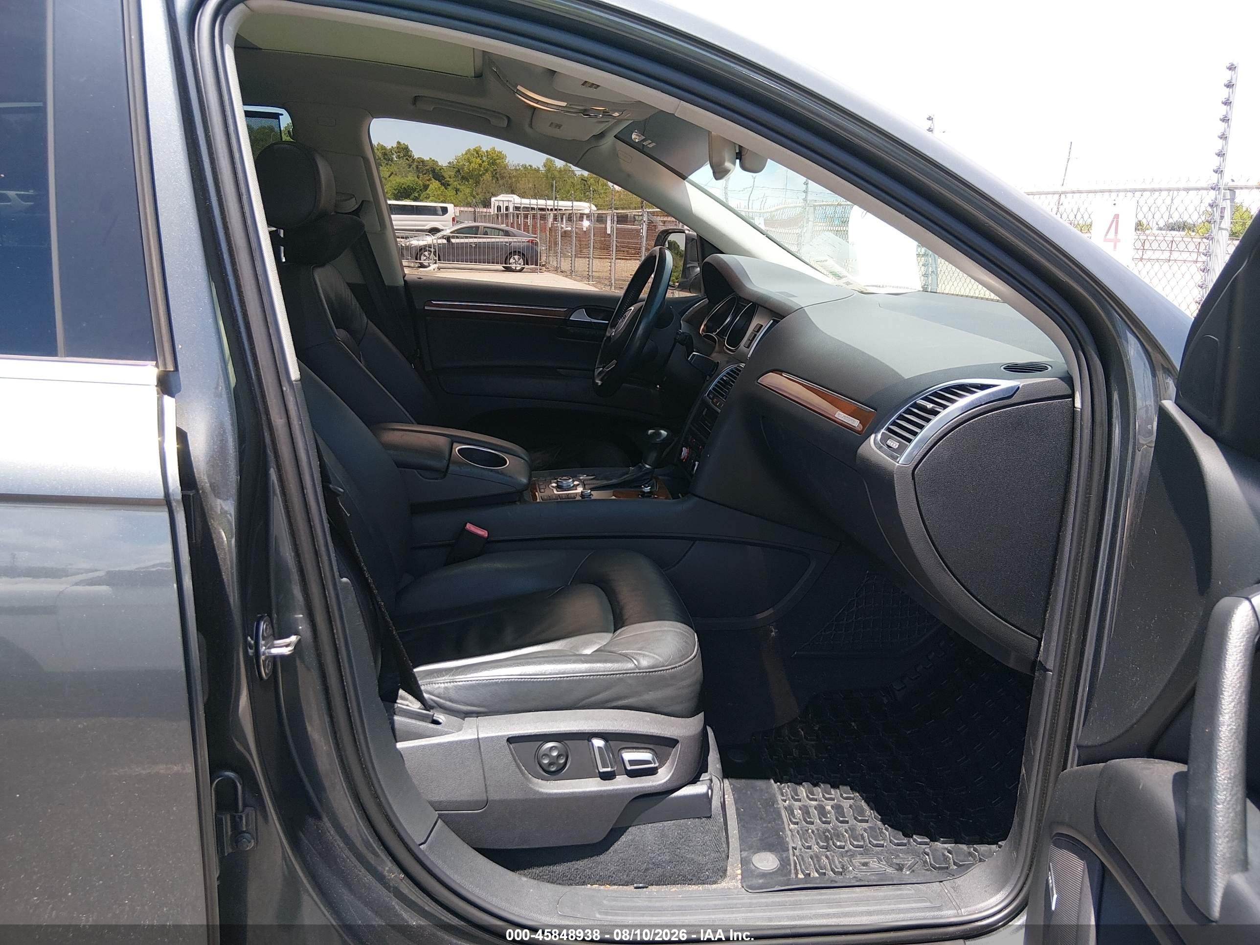 2015 Audi Q7 3.0t Premium Black vin: WA1LGAFEXFD012198