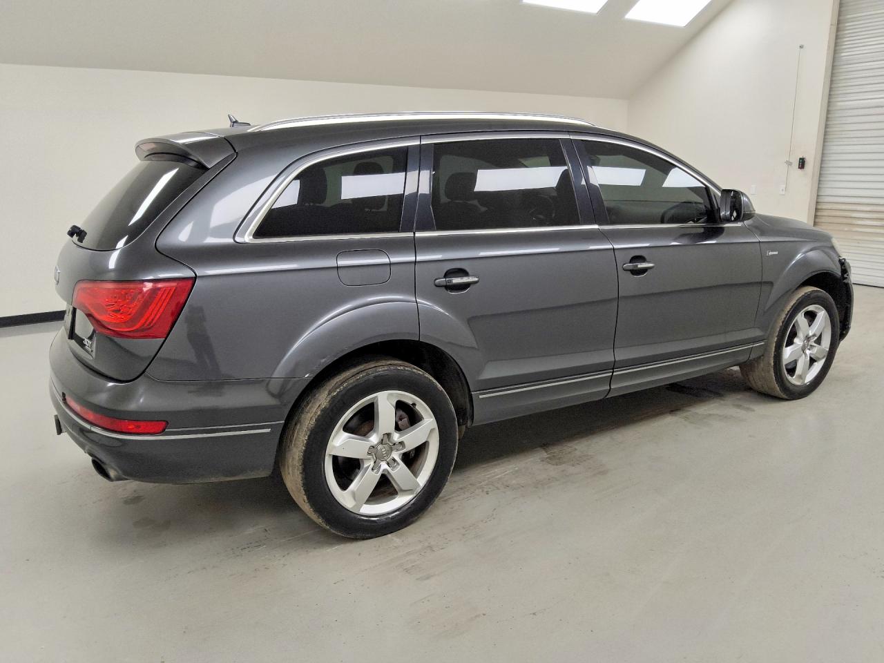 2015 Audi Q7 Premium Plus Gray vin: WA1LGAFEXFD016963