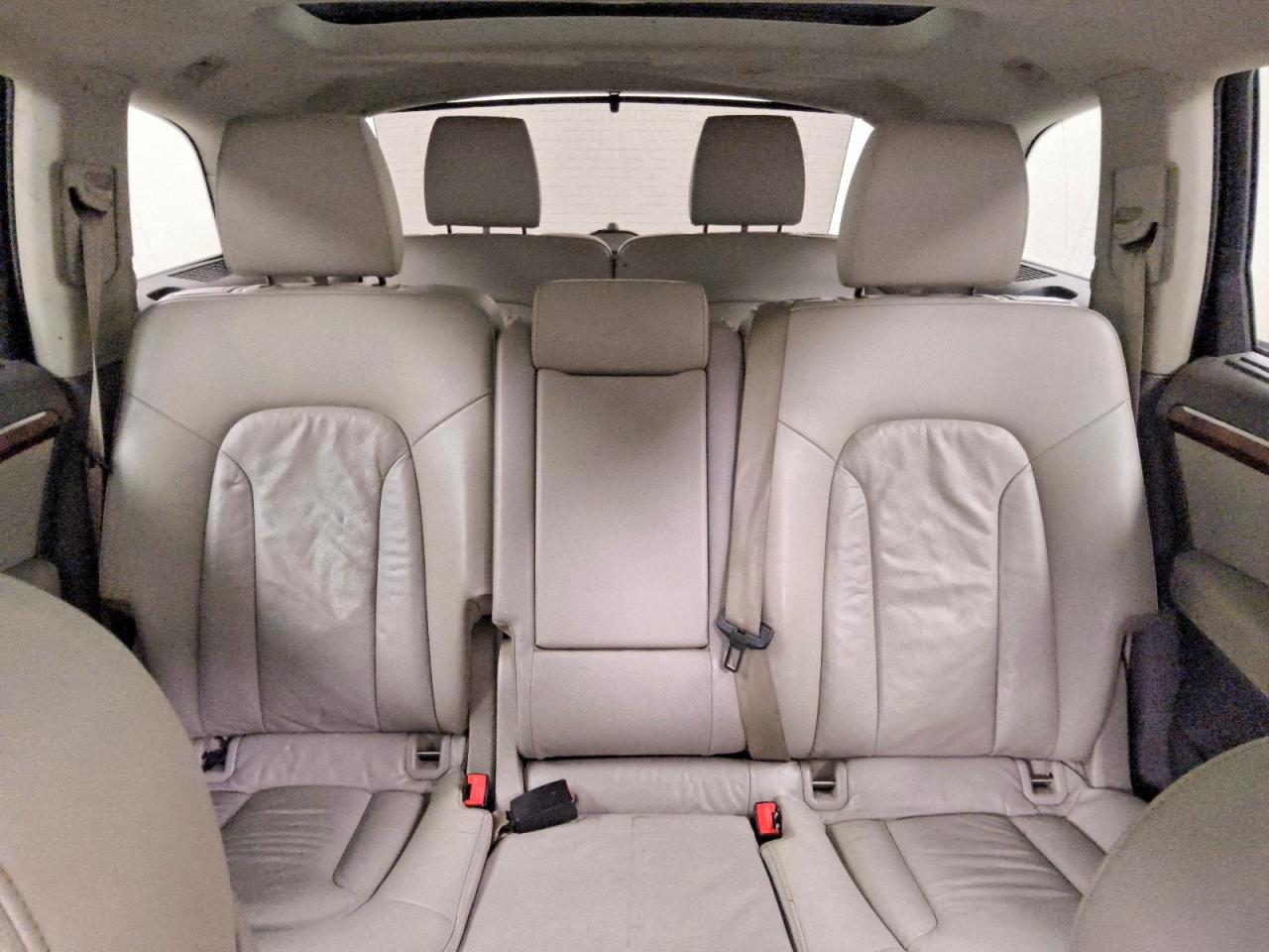 2015 Audi Q7 Premium Plus Gray vin: WA1LGAFEXFD016963