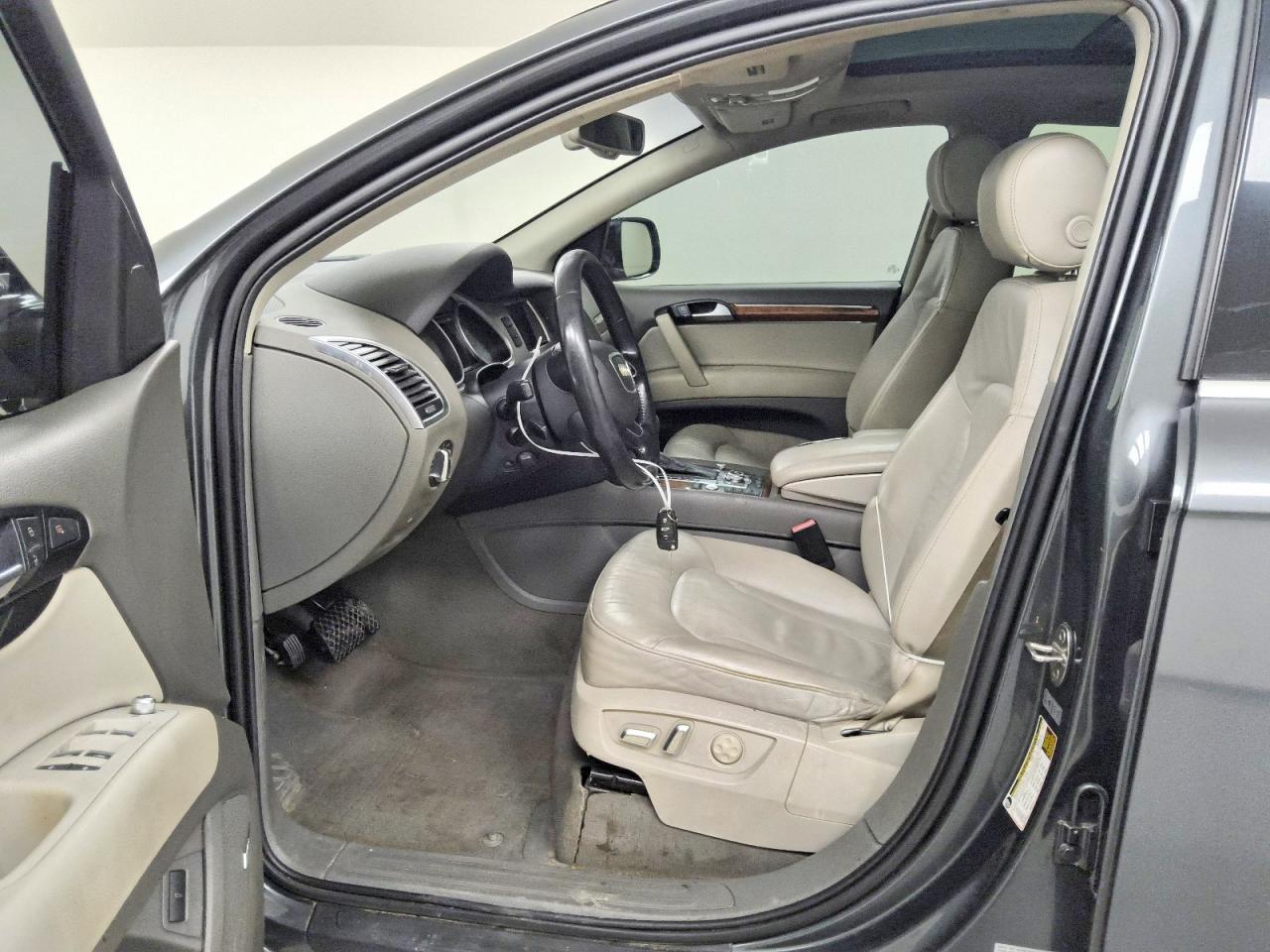 2015 Audi Q7 Premium Plus Gray vin: WA1LGAFEXFD016963