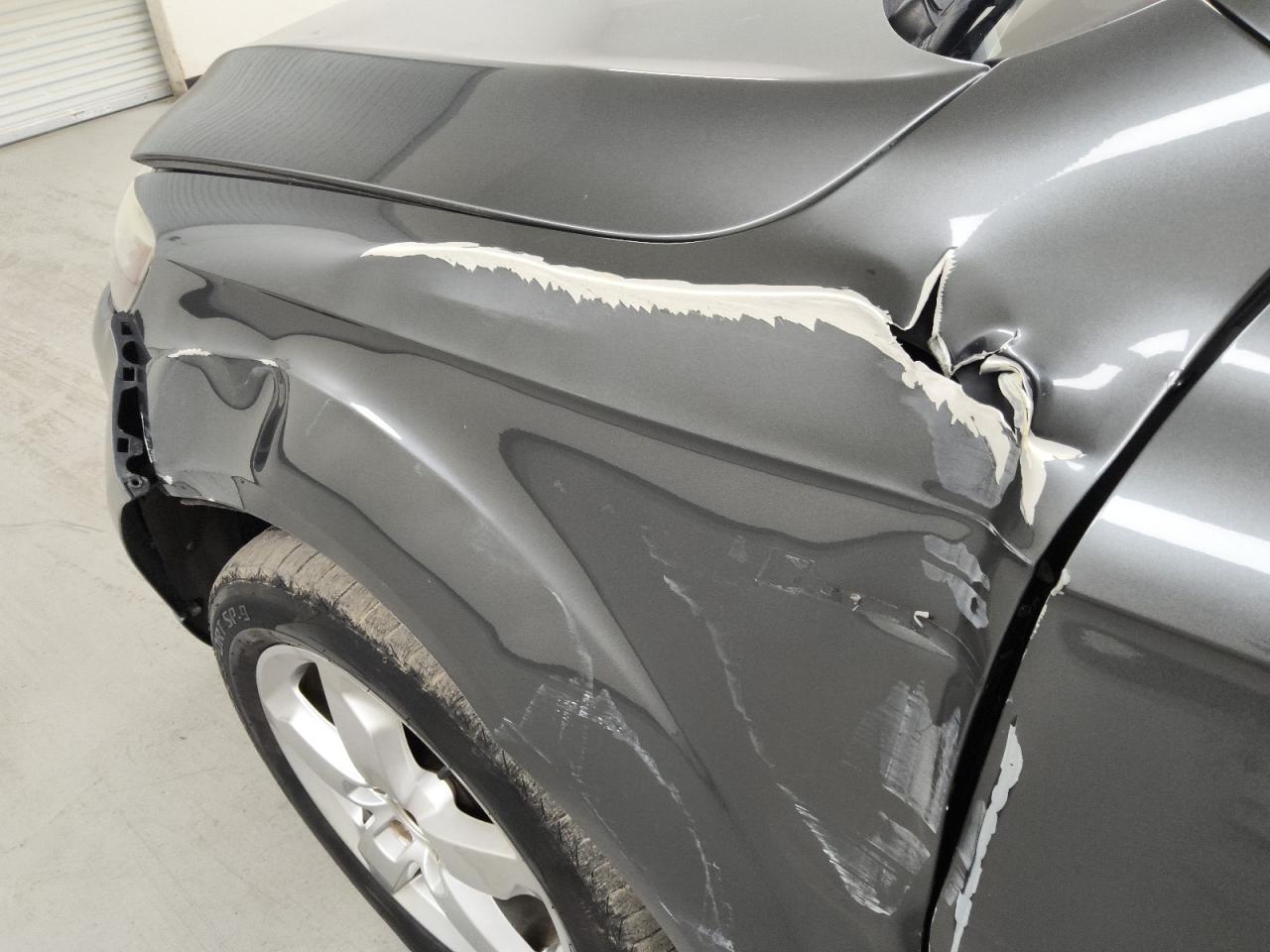 2015 Audi Q7 Premium Plus Gray vin: WA1LGAFEXFD016963 Damage: Left Front Fender, Severe Damage, Replacement Required