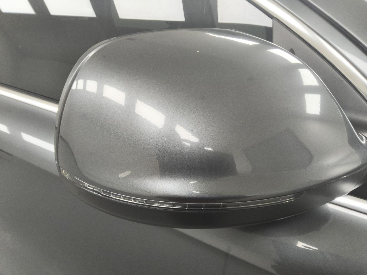 2015 Audi Q7 Premium Plus Gray vin: WA1LGAFEXFD016963 Damage: Right Mirror, Heavy Scratch, 1/2 To 1 Inch