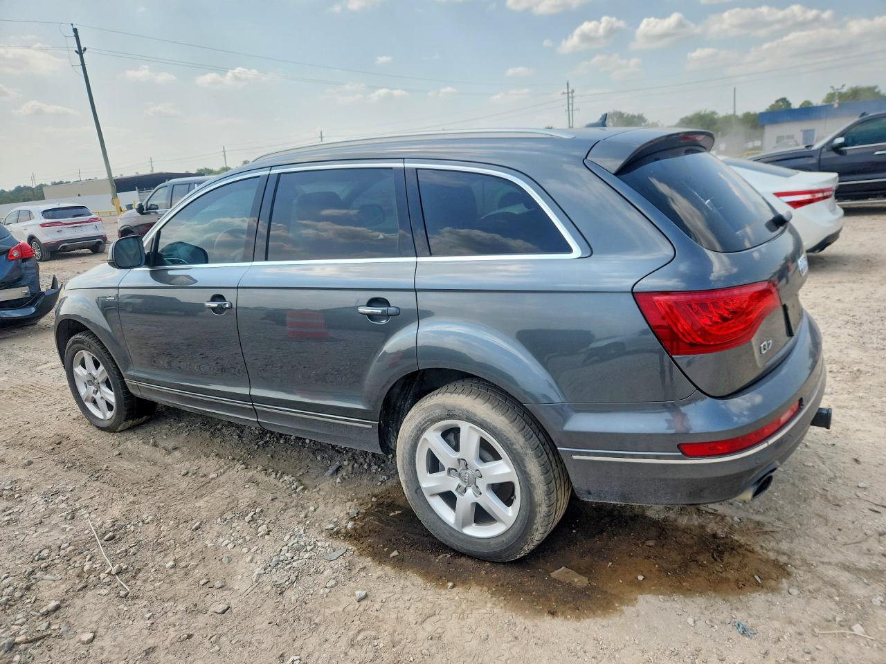 2015 Audi Q7 Premium Plus Gray vin: WA1LGAFEXFD022634