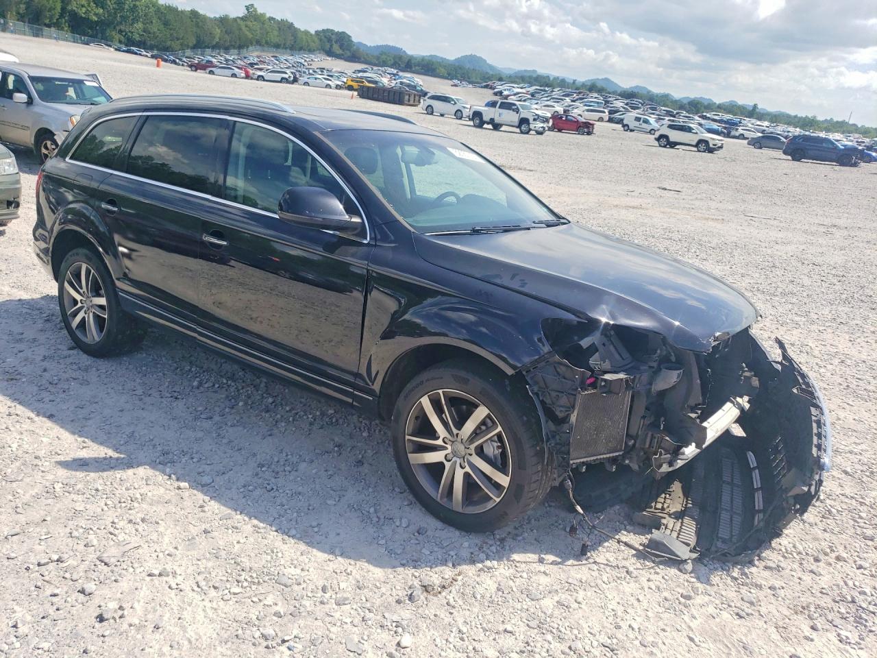 2015 Audi Q7 Premium Plus Черный vin: WA1LGAFEXFD023752