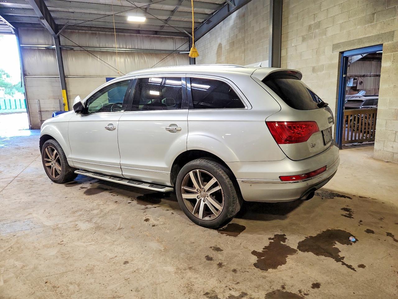 2015 Audi Q7 Premium Plus Silver vin: WA1LGAFEXFD026764