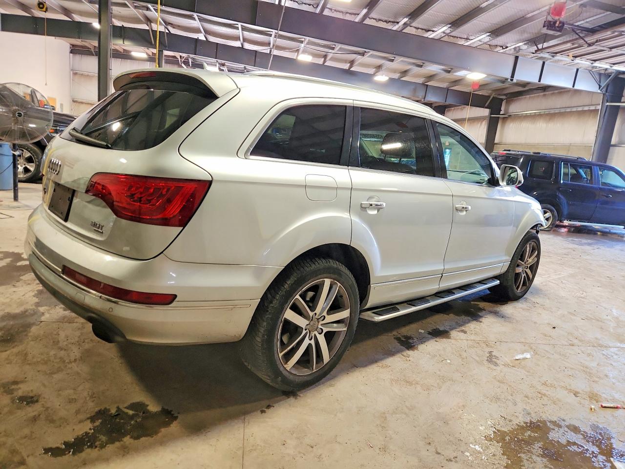 2015 Audi Q7 Premium Plus Silver vin: WA1LGAFEXFD026764
