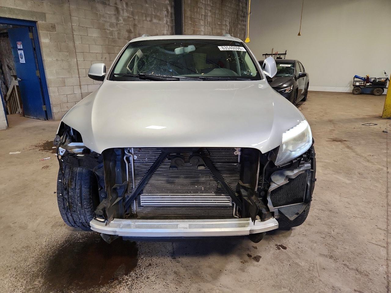 2015 Audi Q7 Premium Plus Silver vin: WA1LGAFEXFD026764