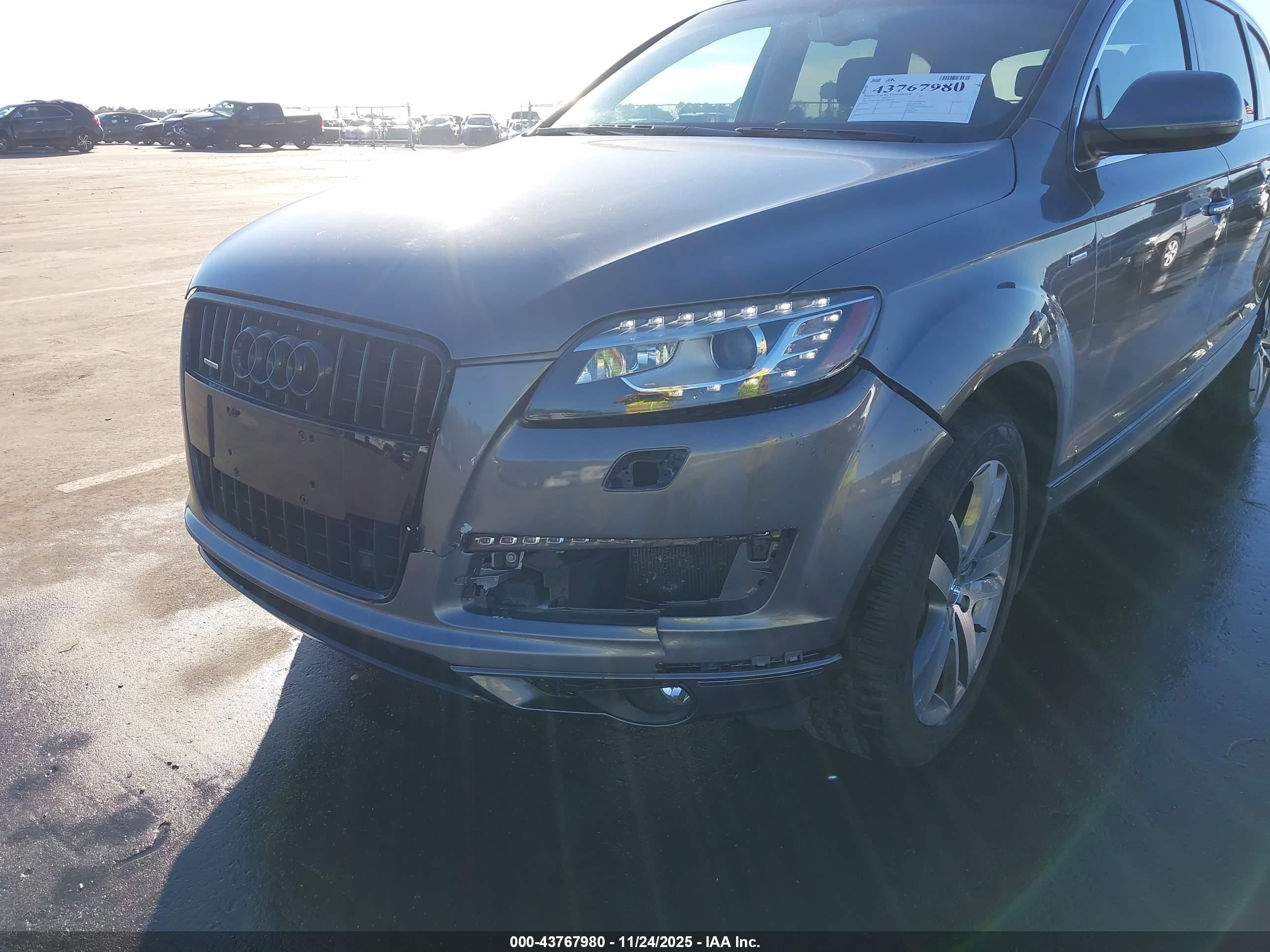 2014 Audi Q7 3.0t Premium Gray vin: WA1LGBFE8ED006193