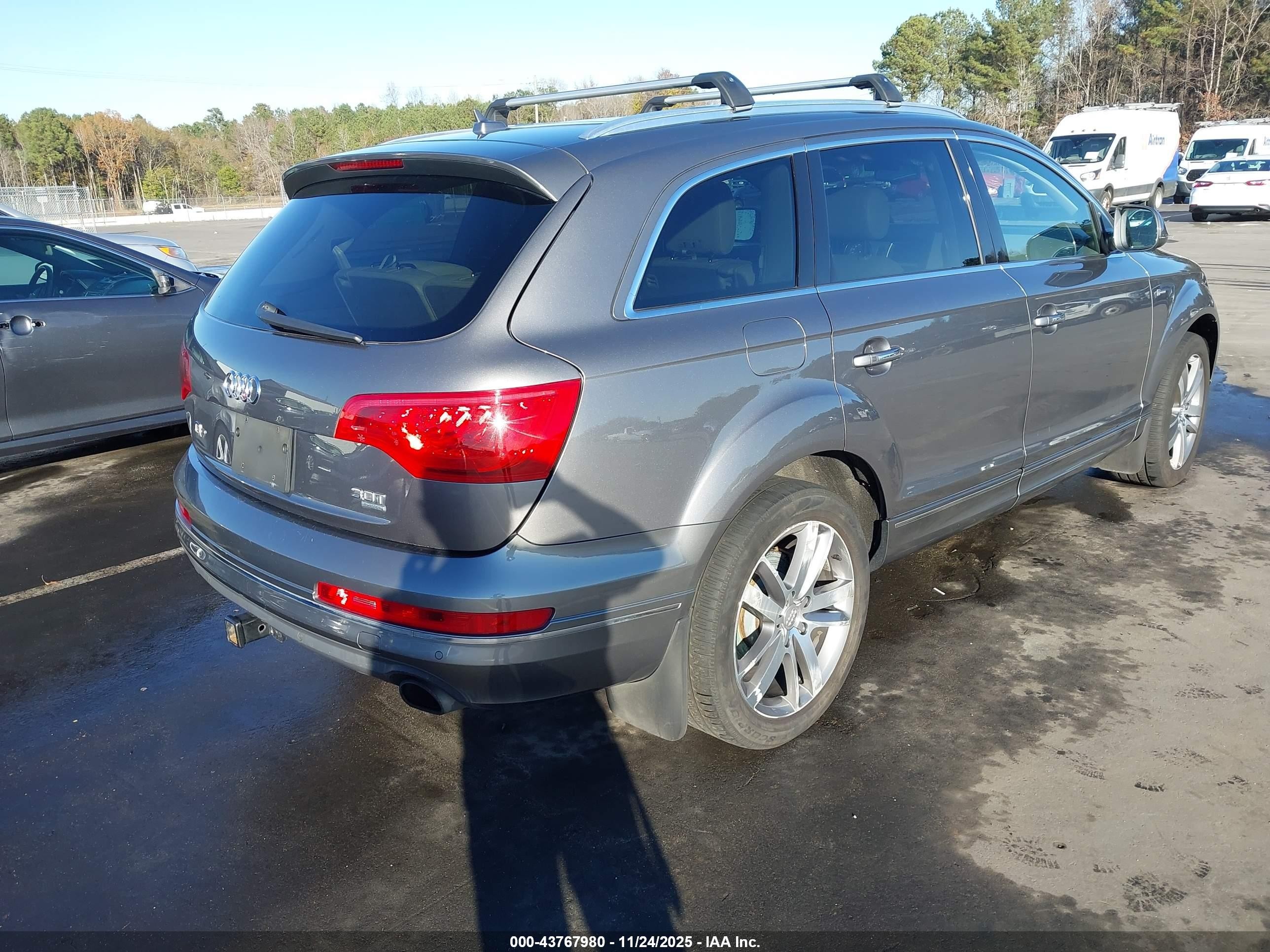 2014 Audi Q7 3.0t Premium Gray vin: WA1LGBFE8ED006193