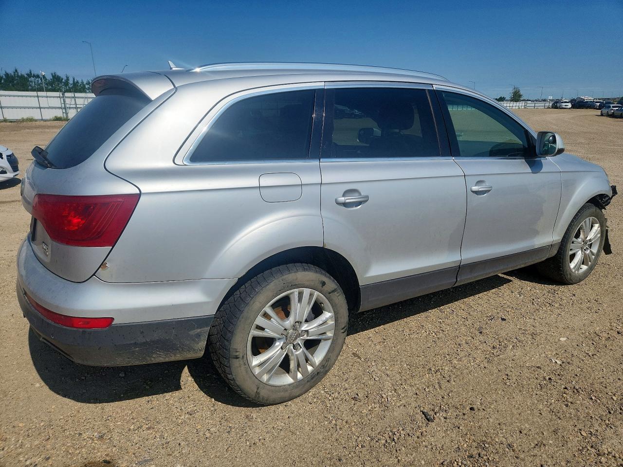 2011 Audi Q7 Premium Plus Silver vin: WA1LGCFE8BD001934