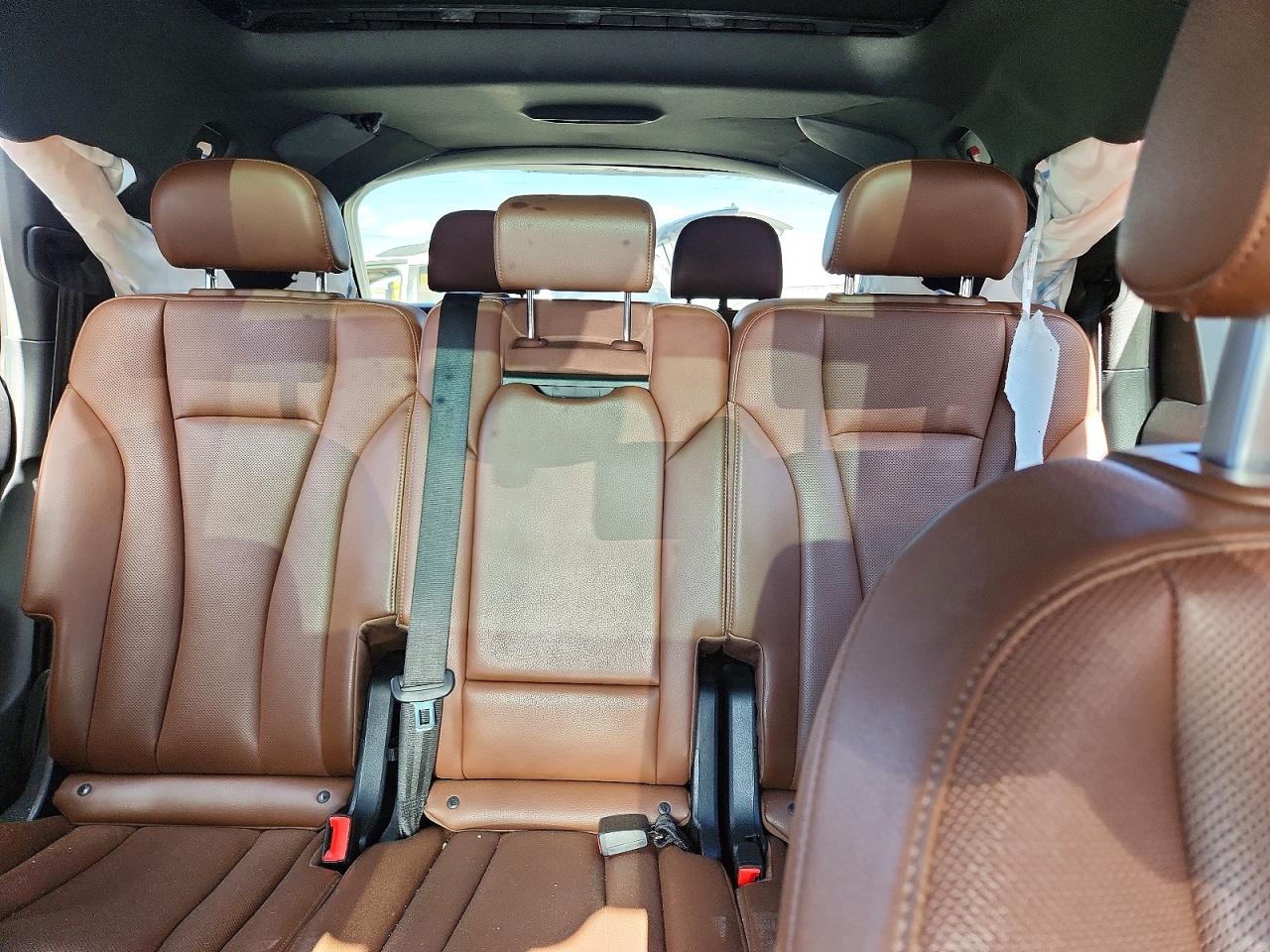 2019 Audi Q7 Premium Plus White vin: WA1LHAF70KD026460