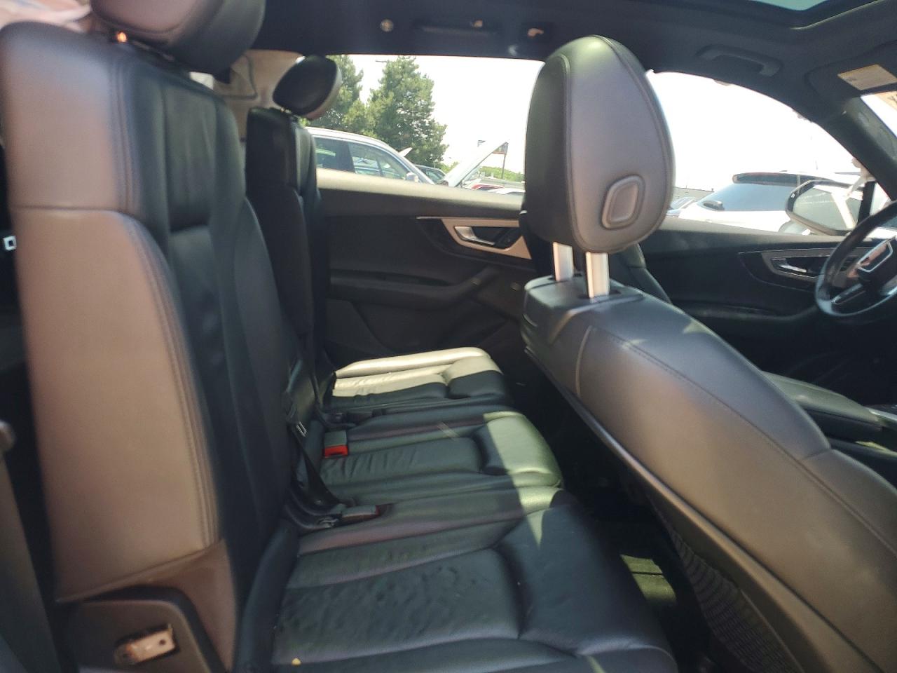 2018 Audi Q7 Premium Plus White vin: WA1LHAF73JD036253