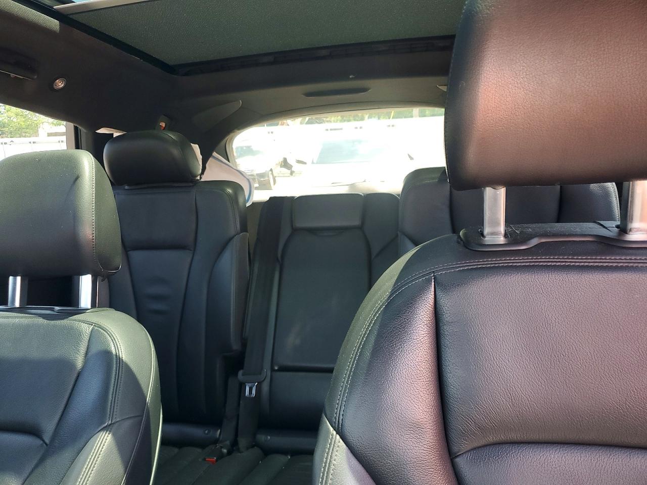 2018 Audi Q7 Premium Plus White vin: WA1LHAF73JD036253