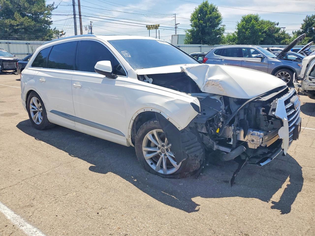 2018 Audi Q7 Premium Plus White vin: WA1LHAF73JD036253