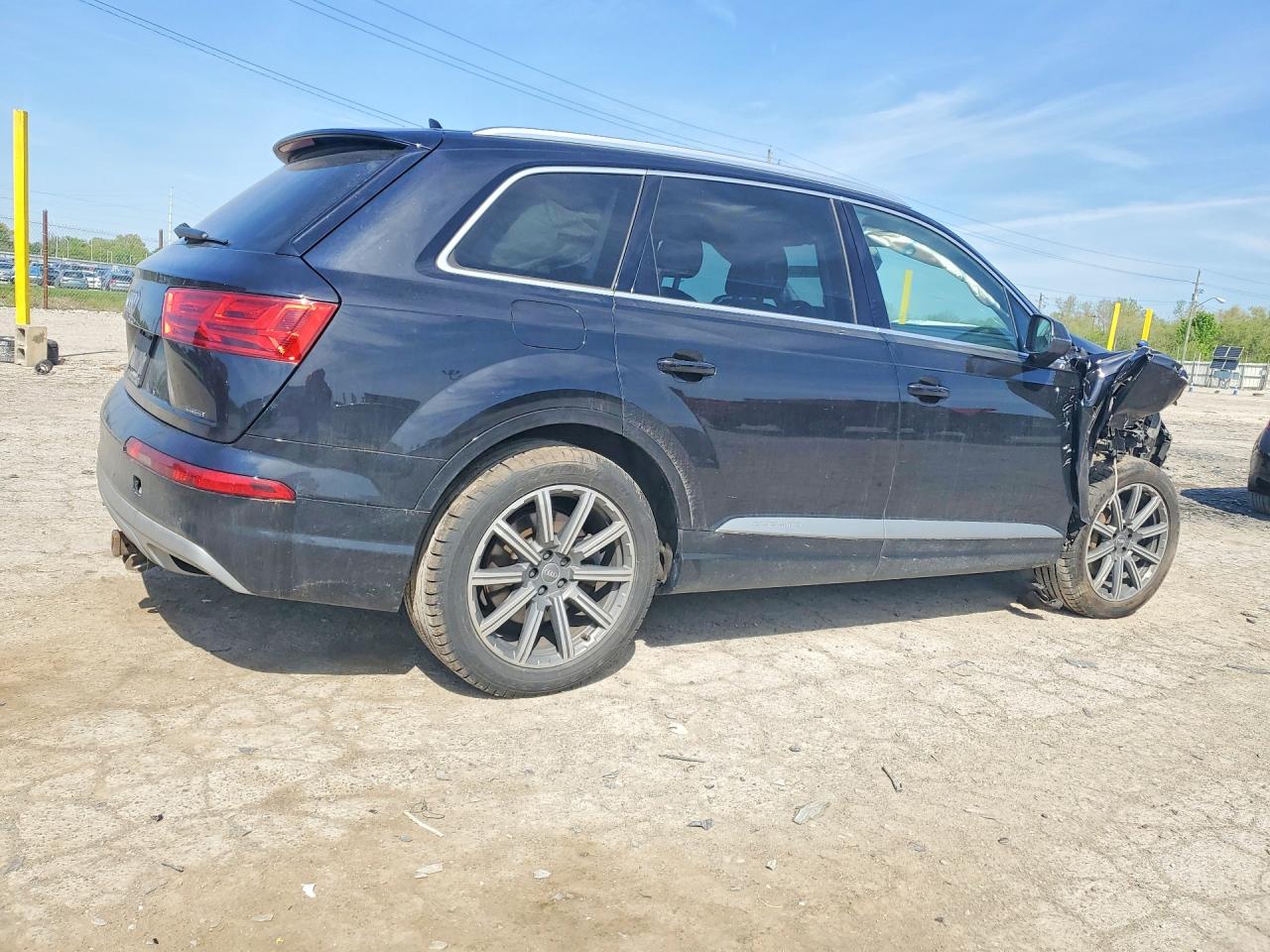 2017 Audi Q7 Premium Plus Black vin: WA1LHAF74HD039060