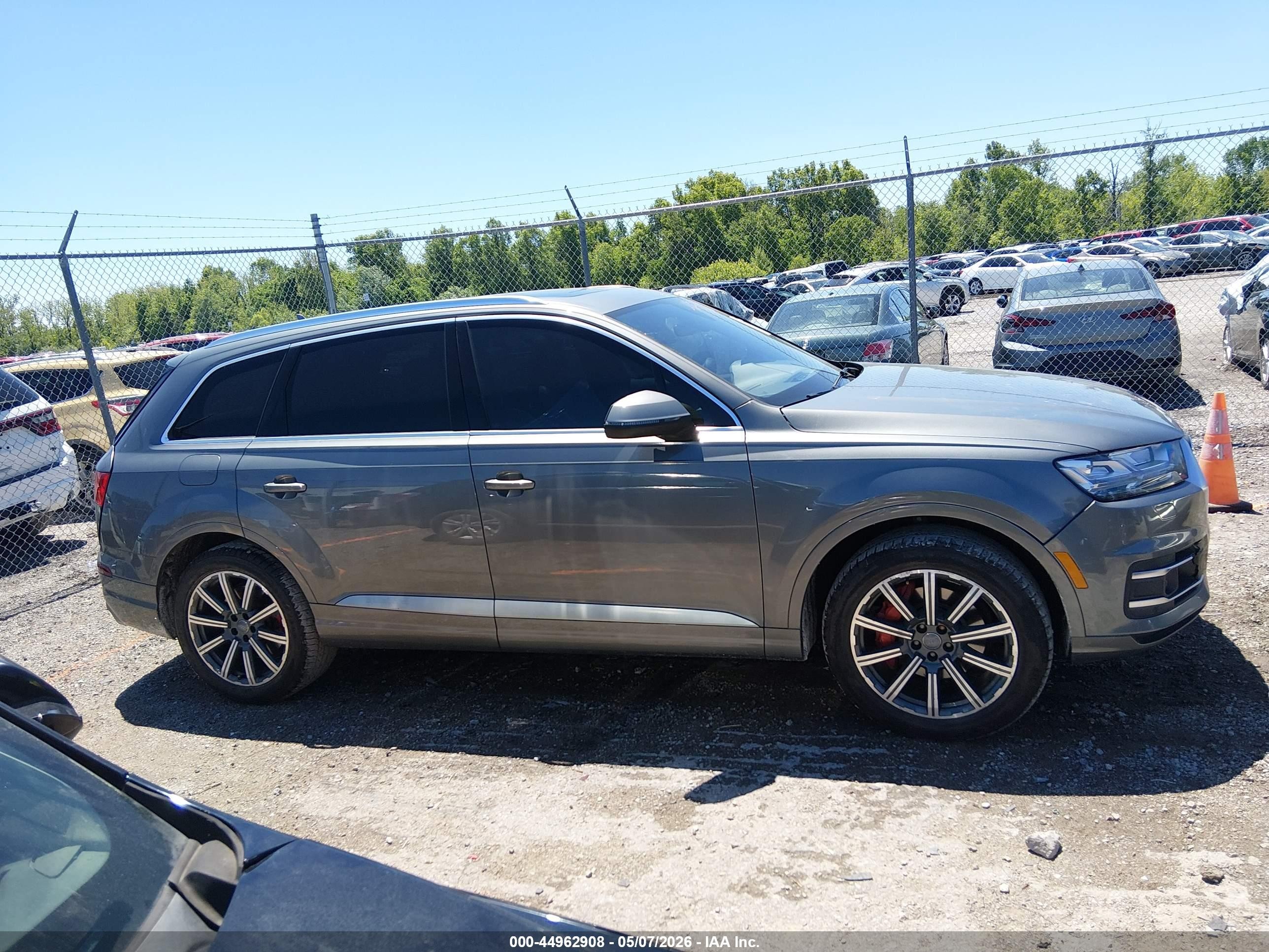 2018 Audi Q7 2.0t Premium Gray vin: WA1LHAF75JD017395