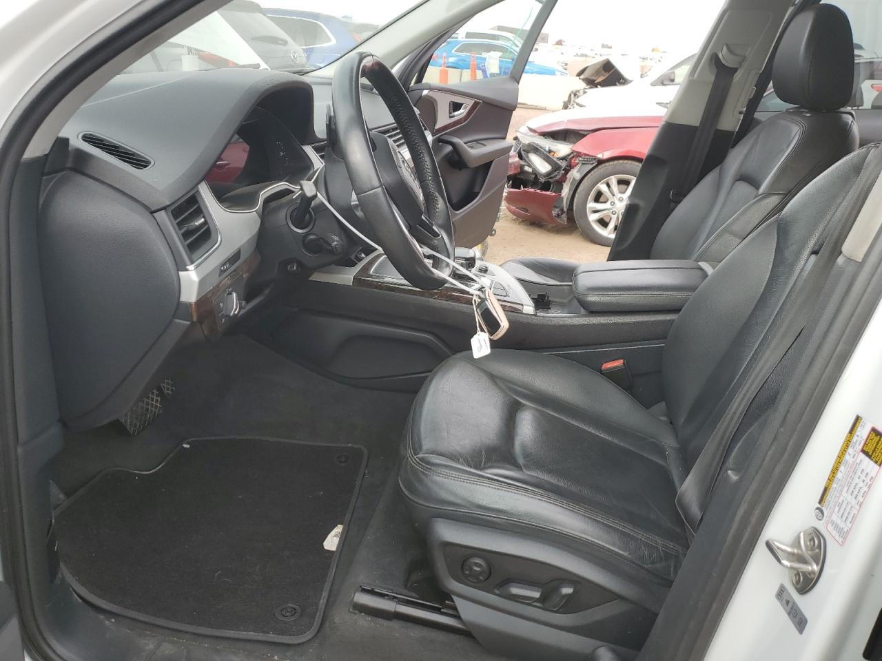 2019 Audi Q7 Premium Plus White vin: WA1LHAF75KD040015