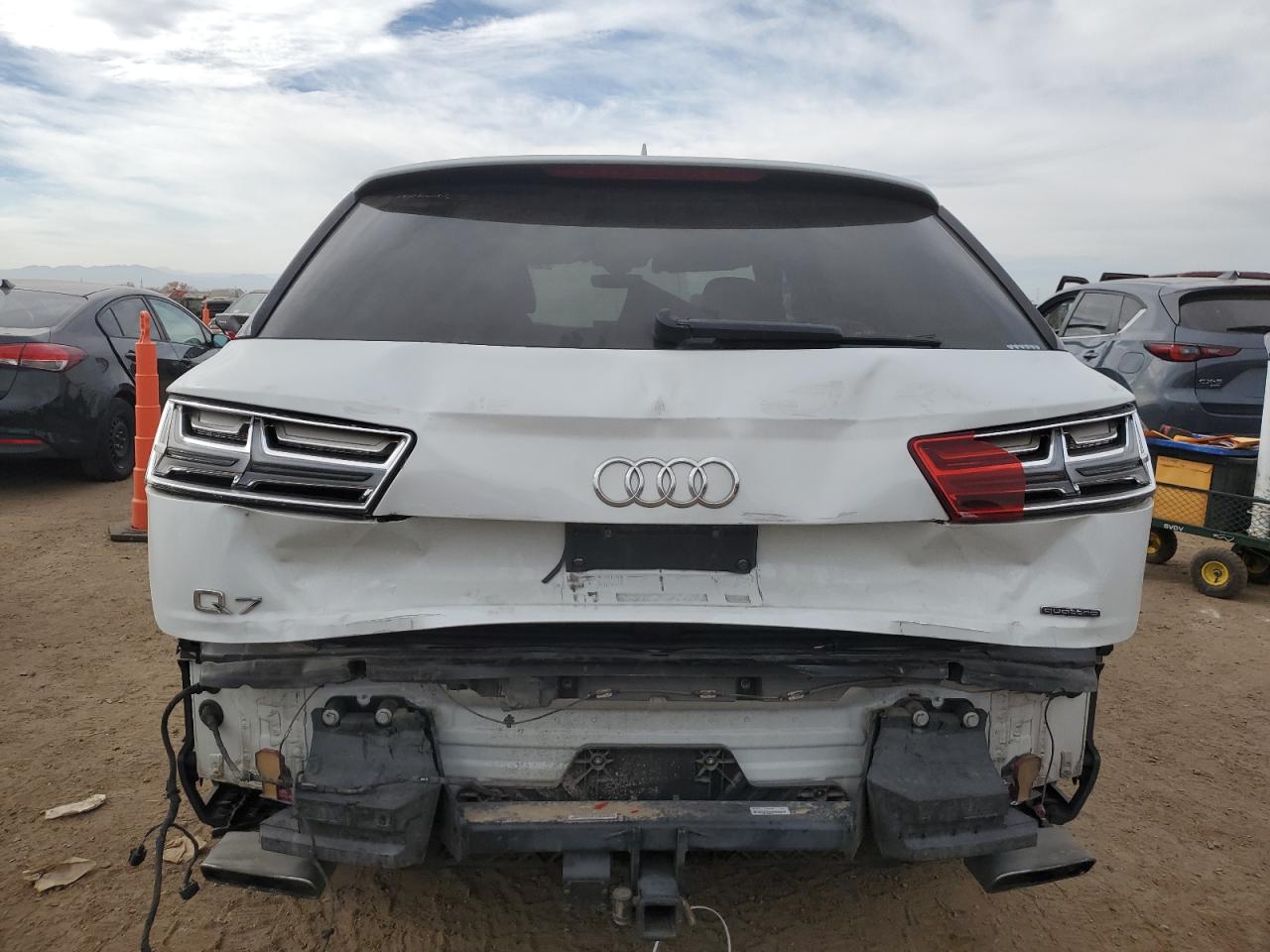2019 Audi Q7 Premium Plus White vin: WA1LHAF75KD040015
