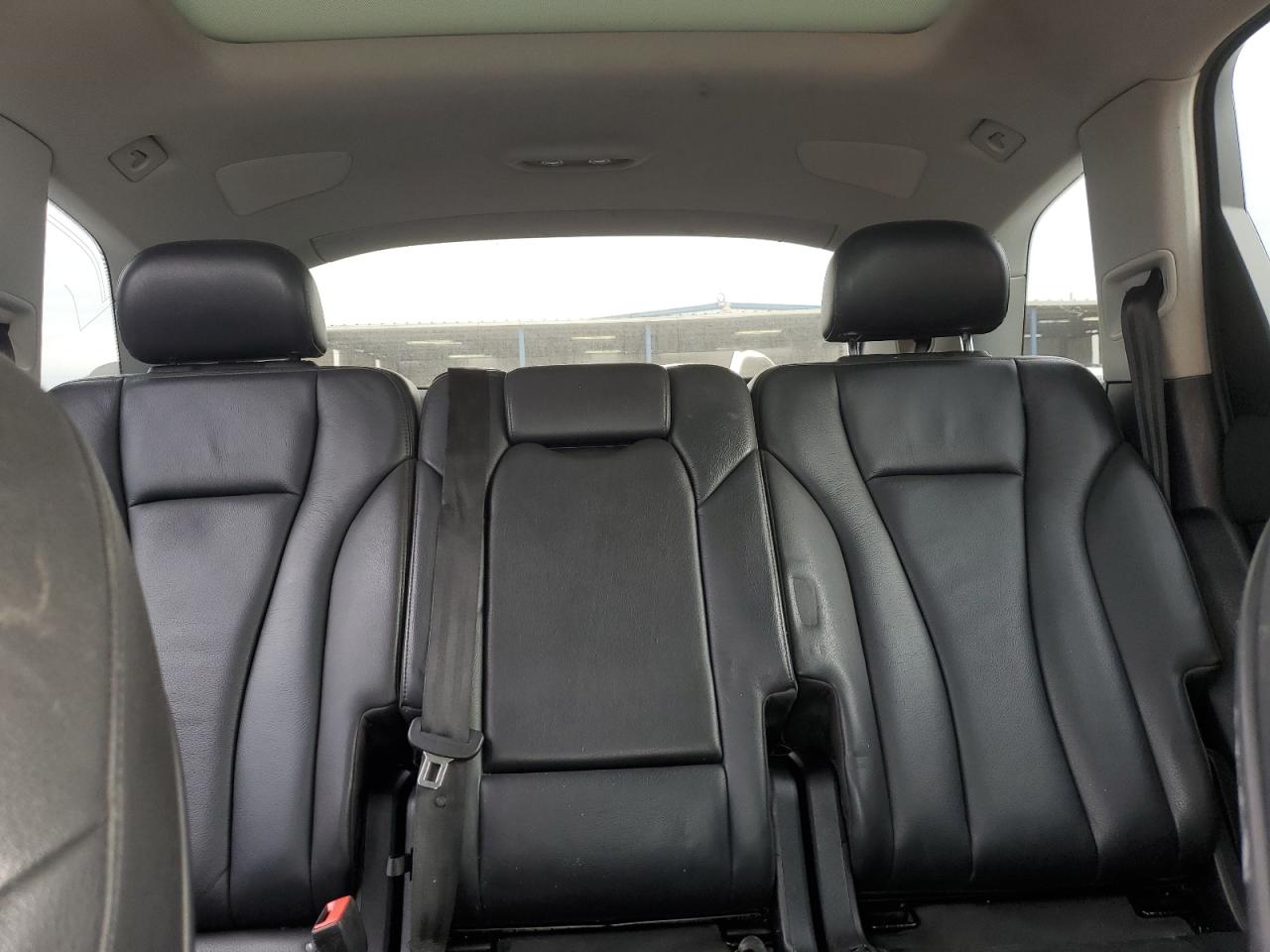2019 Audi Q7 Premium Plus White vin: WA1LHAF75KD040015