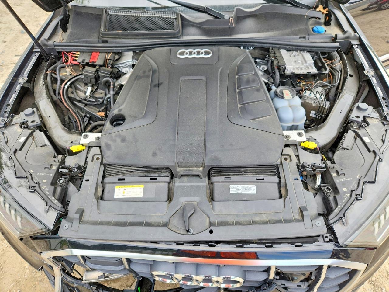 2021 Audi Q7 Premium Plus Черный vin: WA1LJAF70MD014770