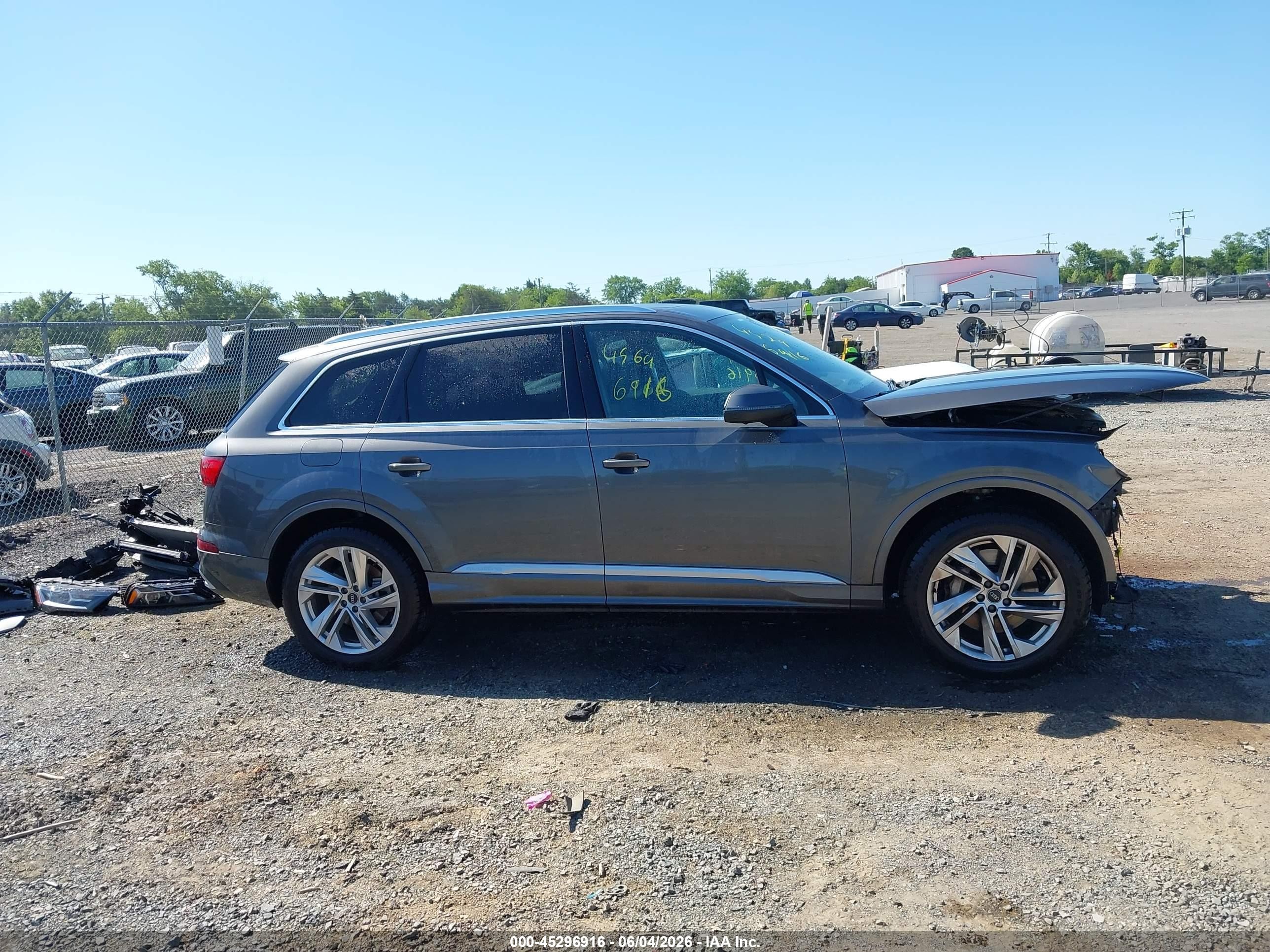 2021 Audi Q7 Premium Plus 45 Tfsi Quattro Tiptronic Gray vin: WA1LJAF71MD021615