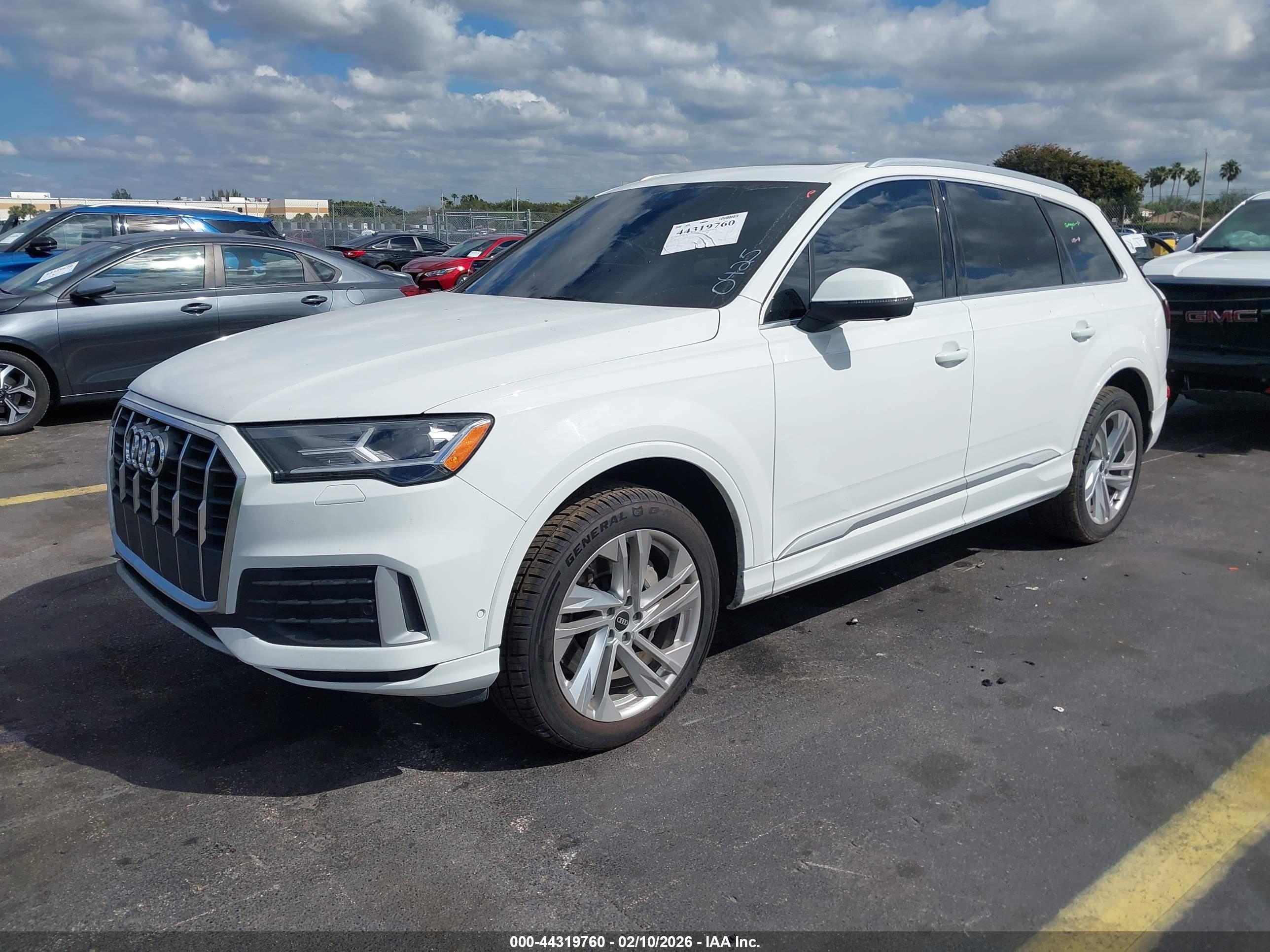 2021 Audi Q7 Premium Plus 45 Tfsi Quattro Tiptronic White vin: WA1LJAF73MD040425