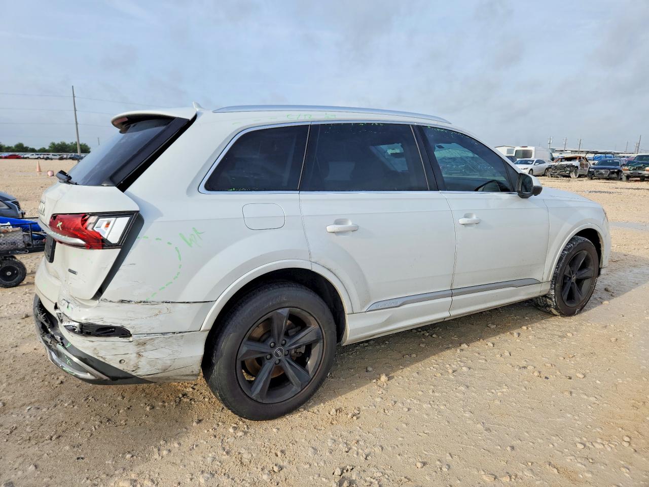 2020 Audi Q7 Premium Plus White vin: WA1LJAF76LD011421