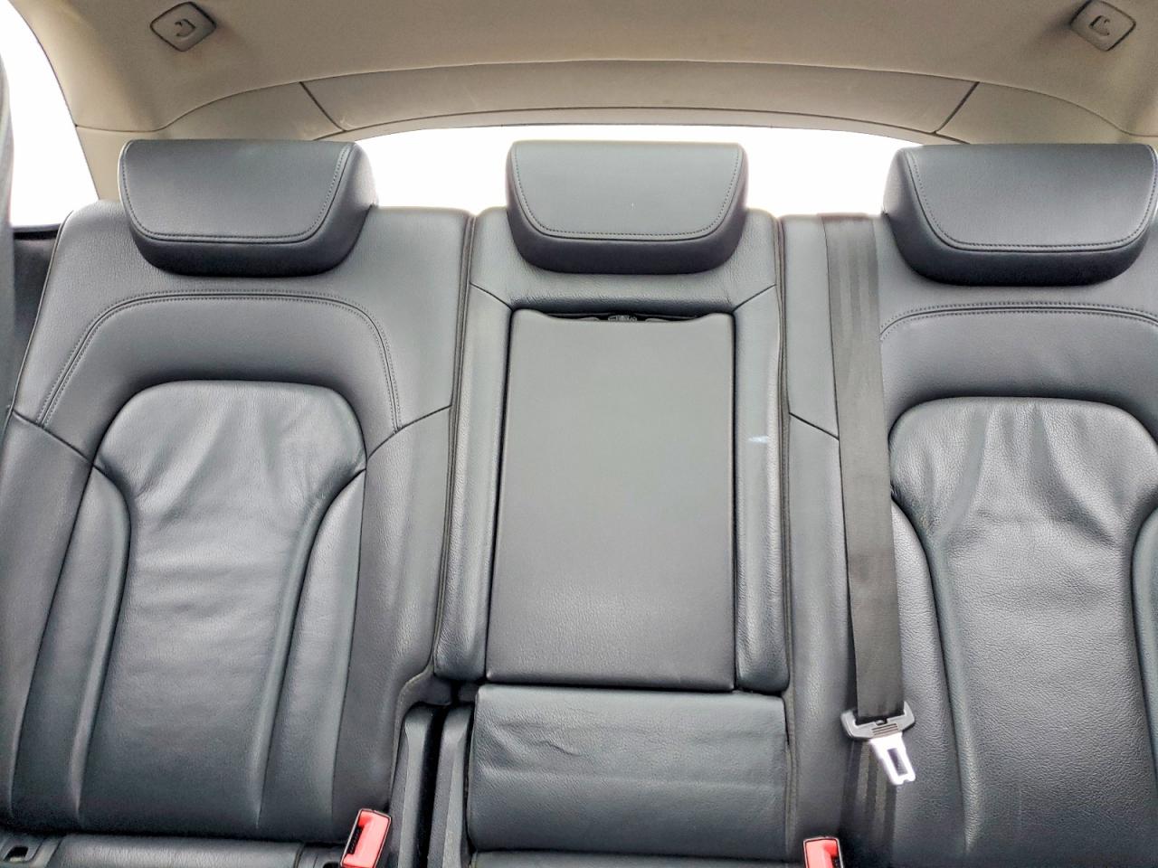 2010 Audi Q5 Premium Plus Золотой vin: WA1LKAFP0AA021261