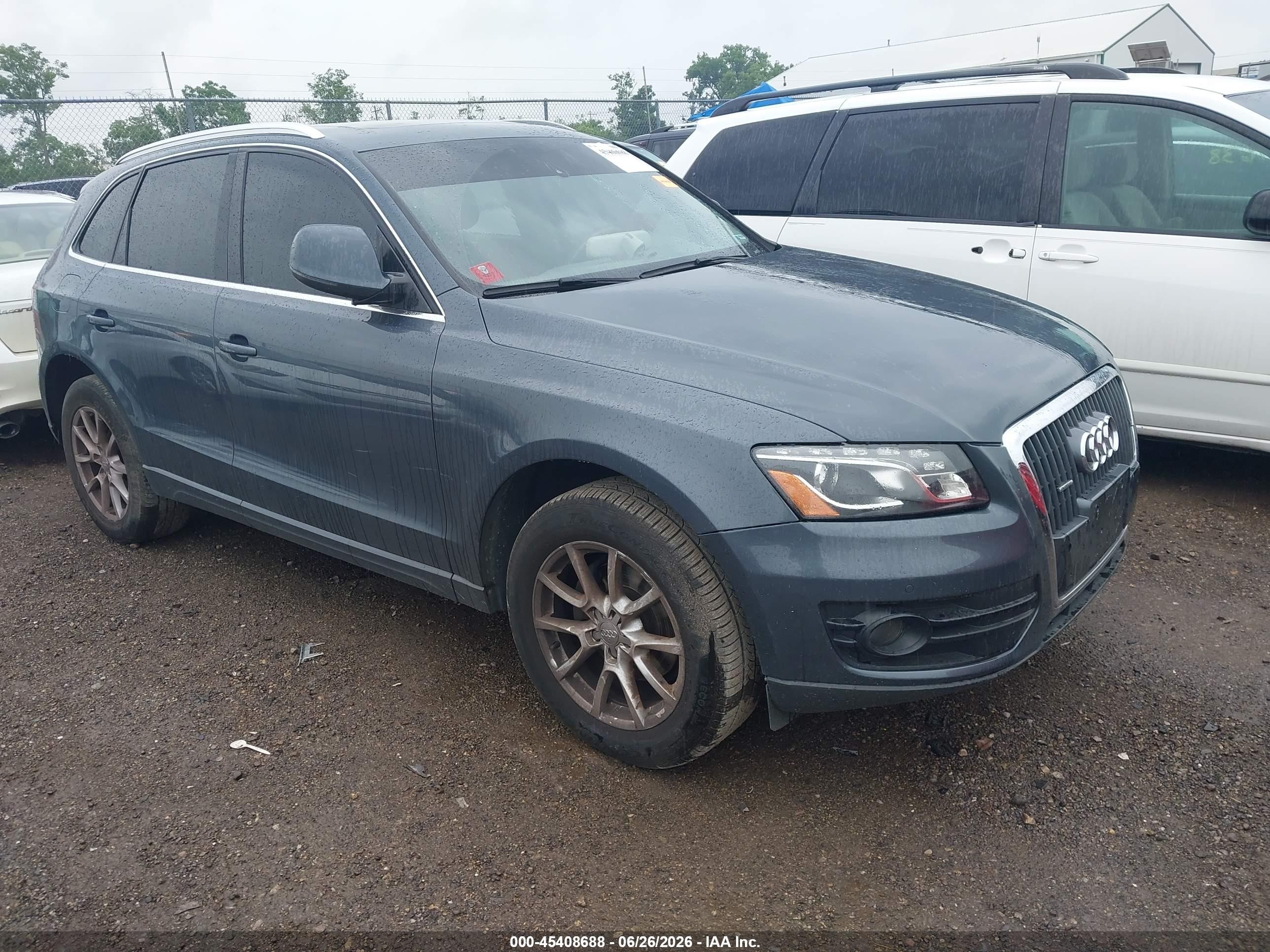 2010 Audi Q5 3.2 Premium Gray vin: WA1LKAFP0AA048749