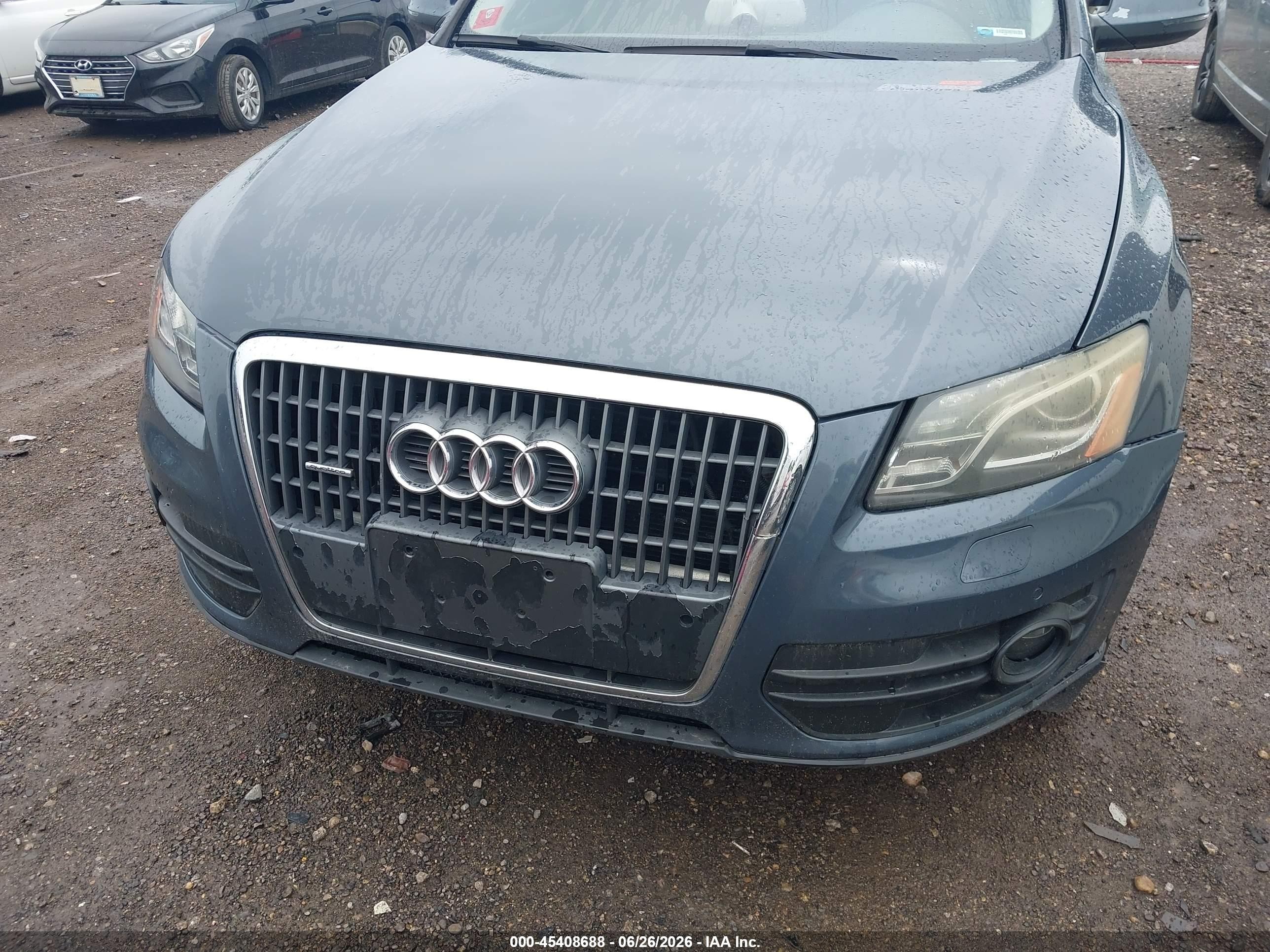 2010 Audi Q5 3.2 Premium Gray vin: WA1LKAFP0AA048749