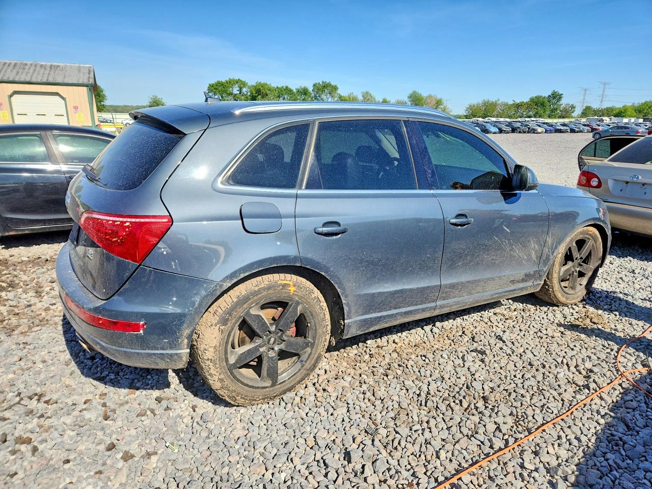 2010 Audi Q5 Premium Plus Blue vin: WA1LKAFP0AA052509