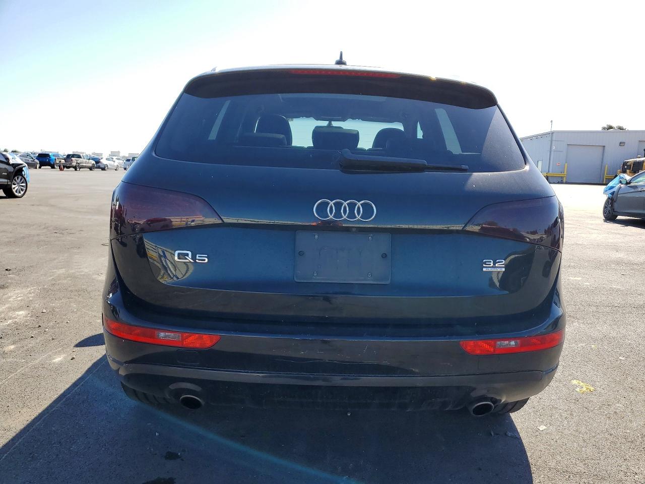 2010 Audi Q5 Premium Plus Black vin: WA1LKAFP0AA079208