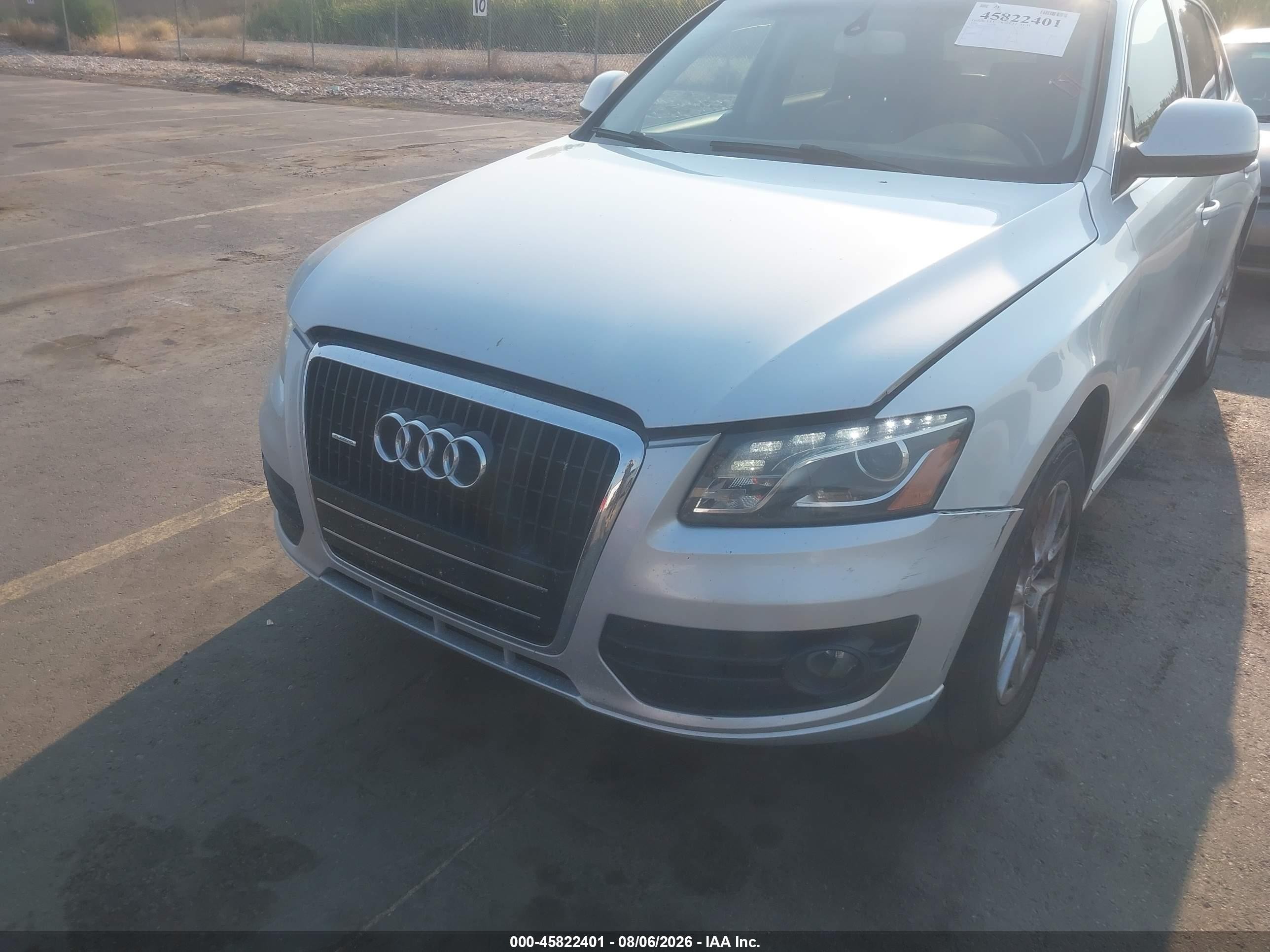 2010 Audi Q5 3.2 Premium Silver vin: WA1LKAFP0AA101336