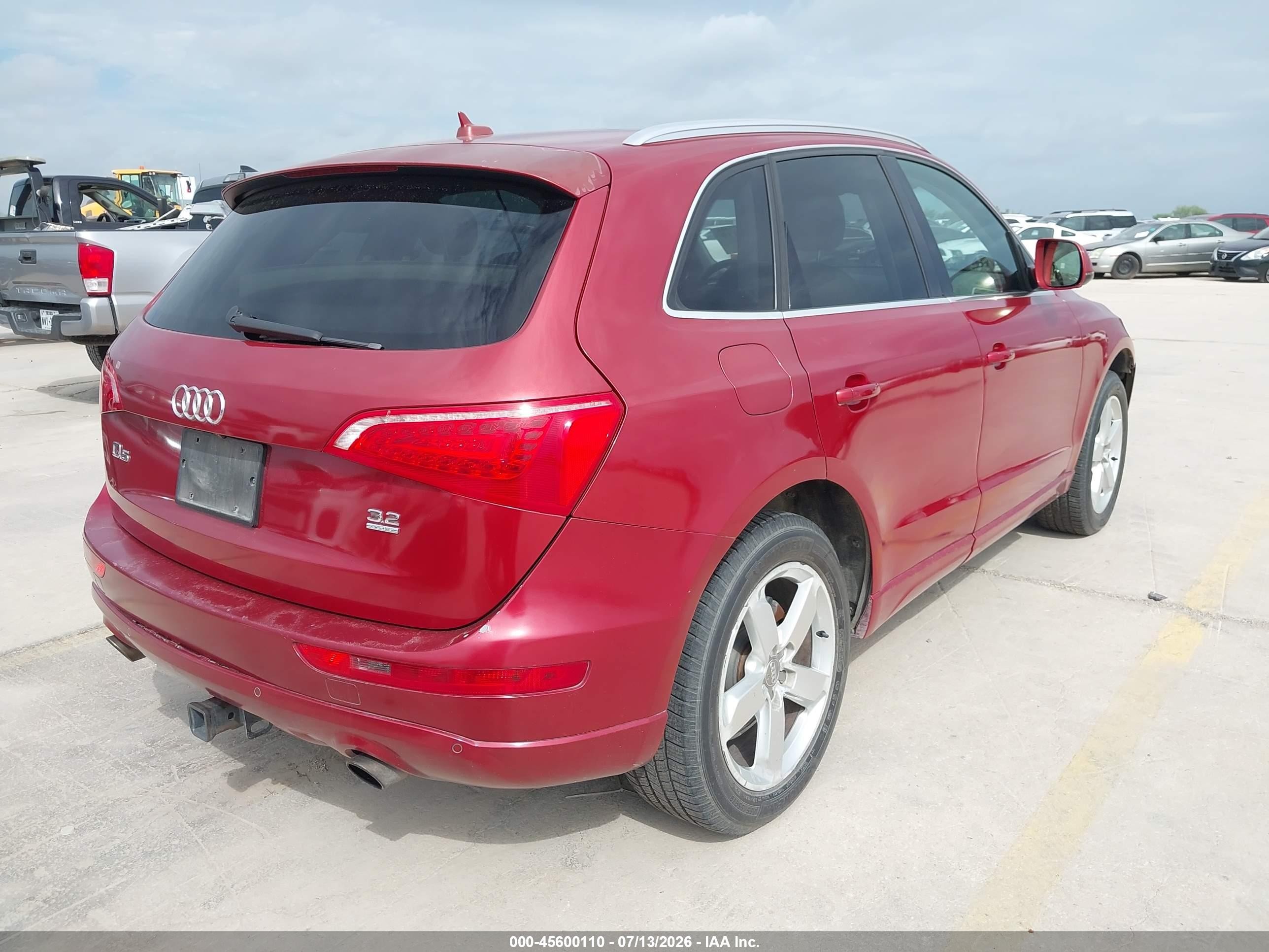 2010 Audi Q5 3.2 Premium Red vin: WA1LKAFP0AA112403