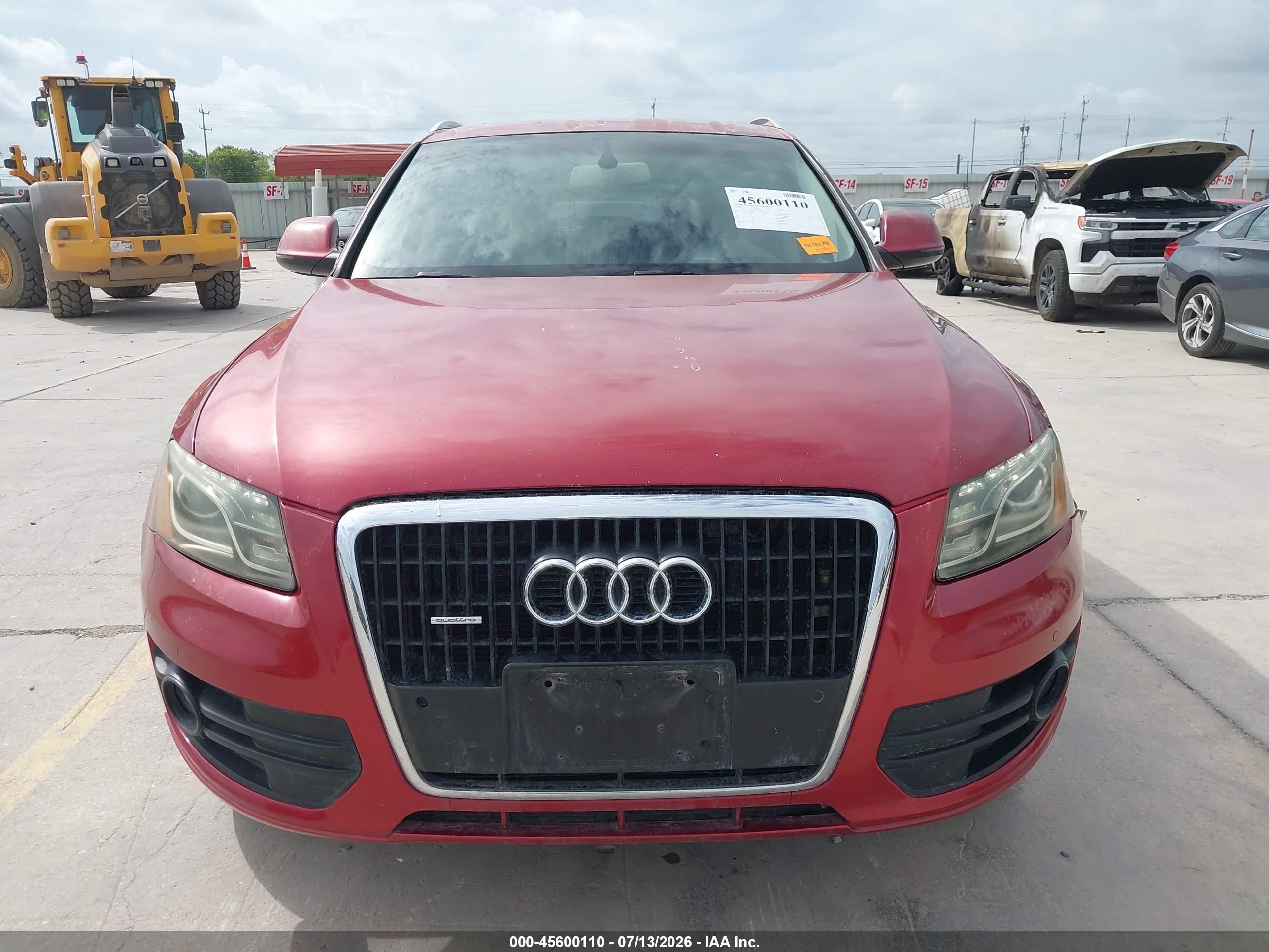 2010 Audi Q5 3.2 Premium Red vin: WA1LKAFP0AA112403